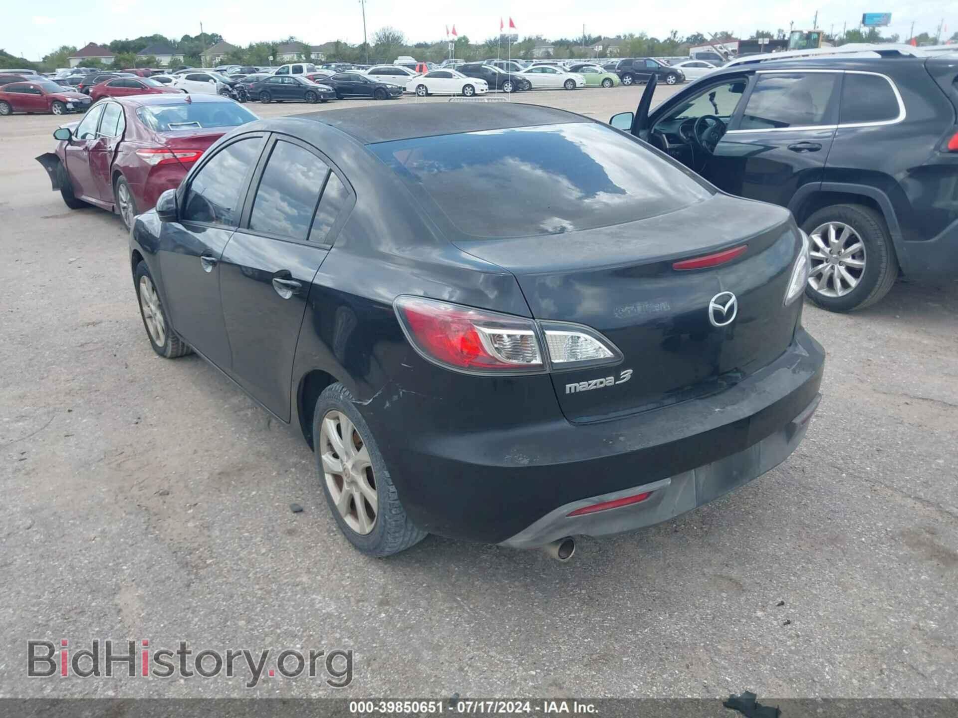2011 MAZDA MAZDA3 - VIN: JM1BL1VF1B1390316 - Фото 3