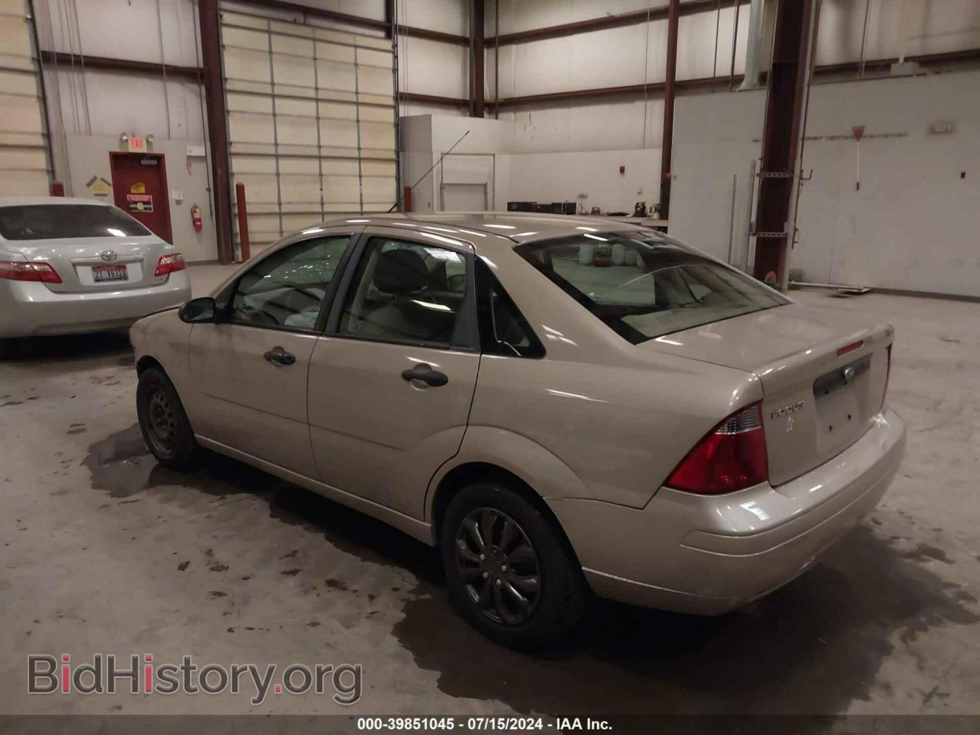 2007 FORD FOCUS - VIN: 1FAFP34N87W190236 - Фото 3