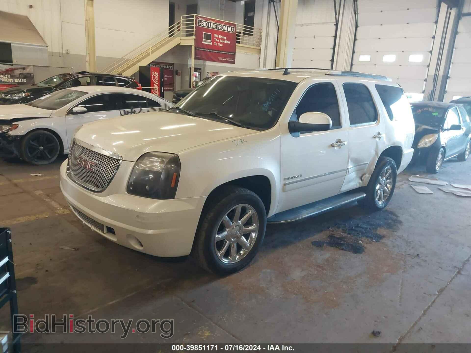 2011 GMC YUKON - VIN: 1GKS2EEF8BR164306 - Фото 2