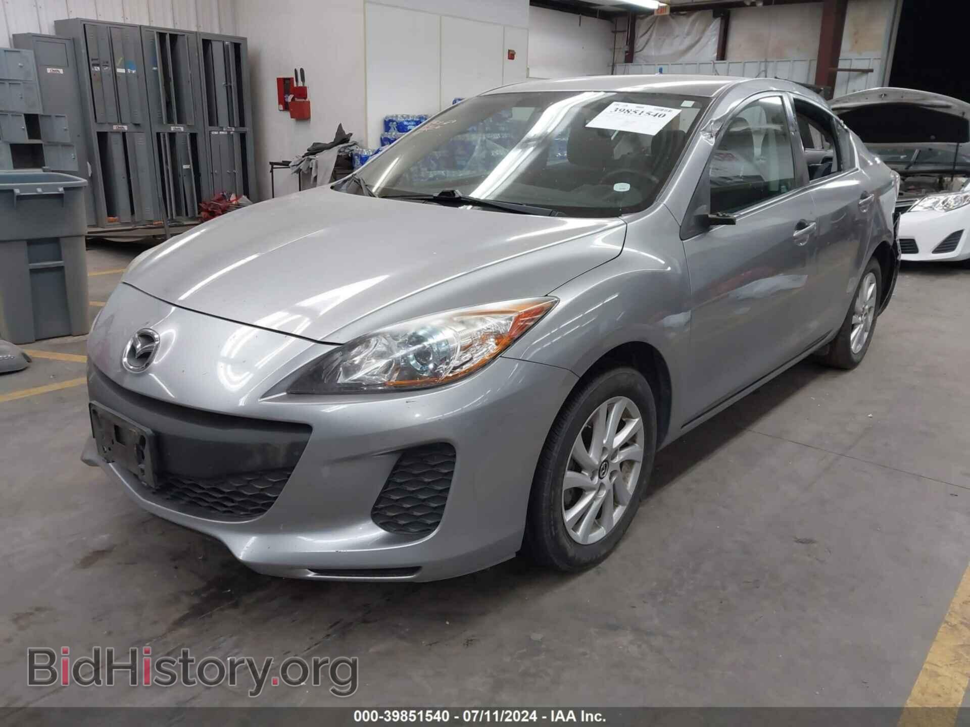 2013 MAZDA MAZDA3 - VIN: JM1BL1VP5D1811076 - Фото 2