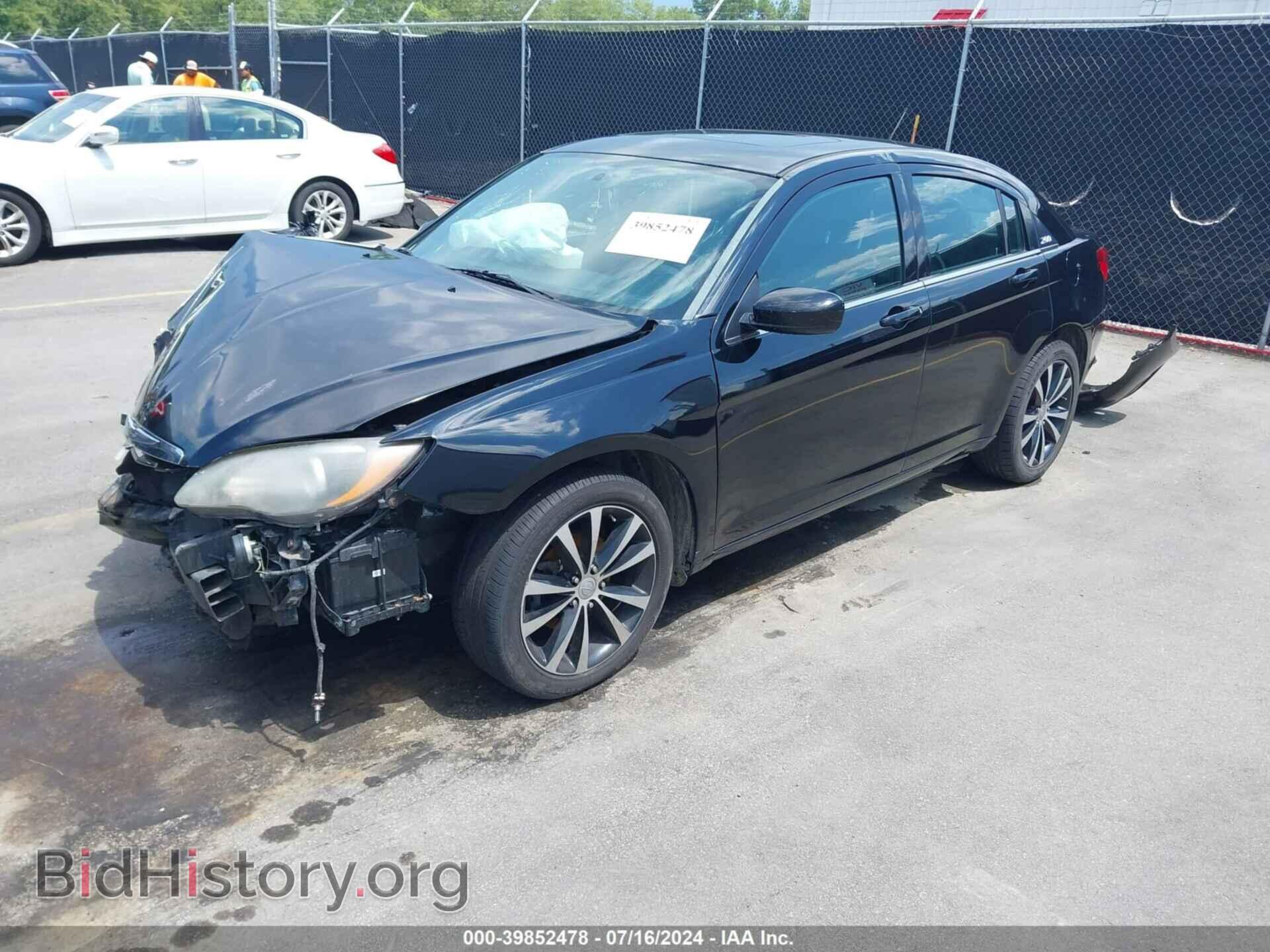 2013 CHRYSLER 200 - VIN: 1C3CCBCG4DN751494 - Photo 2