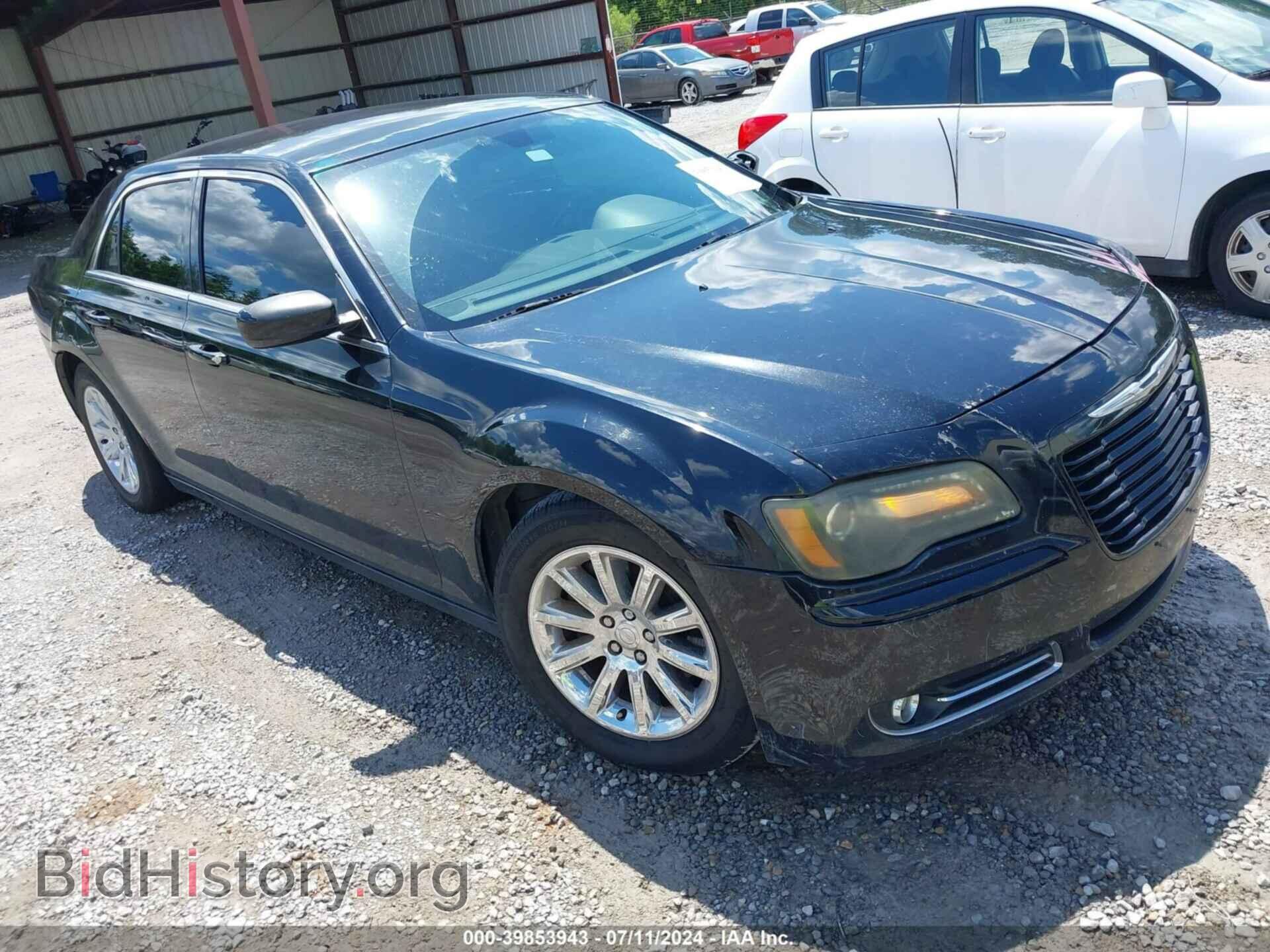 Фотография 2C3CCAET4DH661677 - CHRYSLER 300C 2013