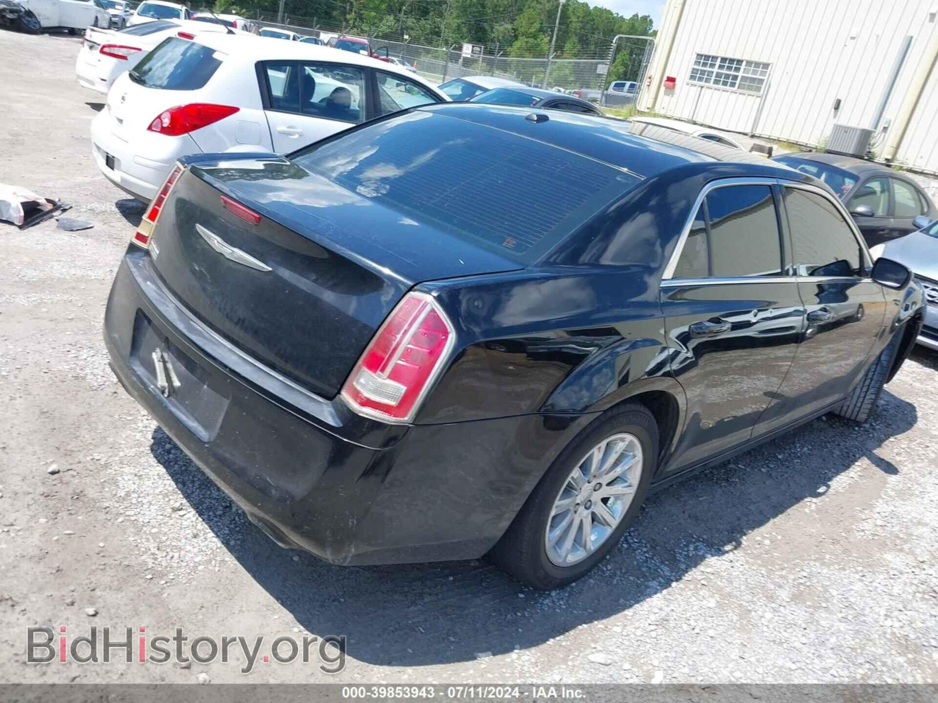 2013 CHRYSLER 300C - VIN: 2C3CCAET4DH661677 - Фото 4