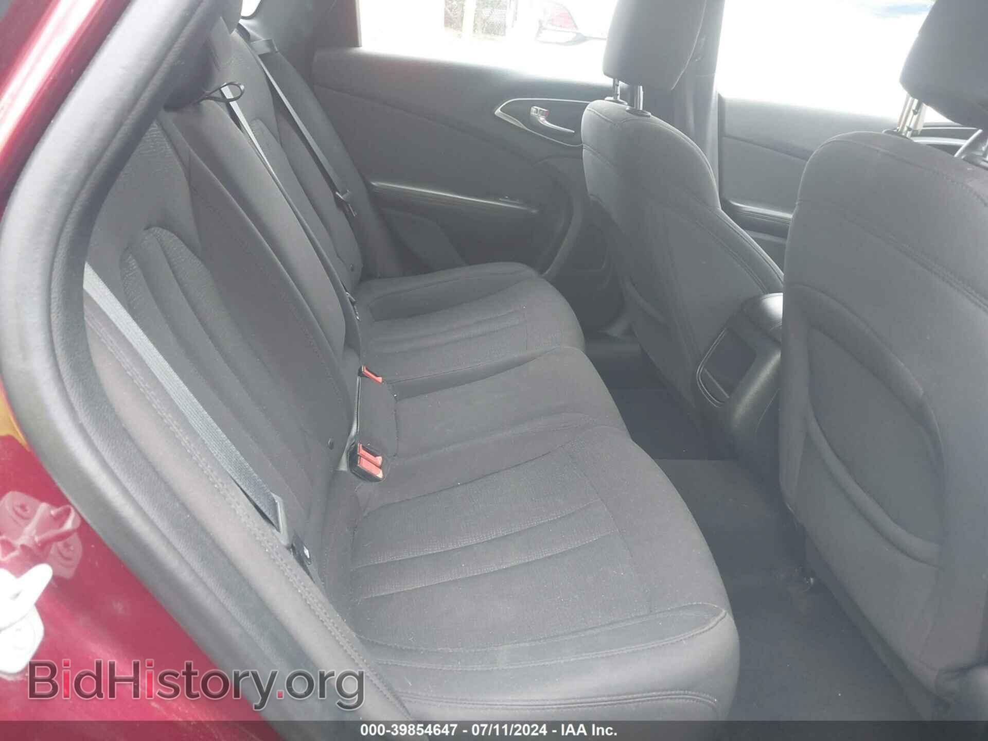 2015 CHRYSLER 200 - VIN: 1C3CCCAB0FN602841 - Фото 8