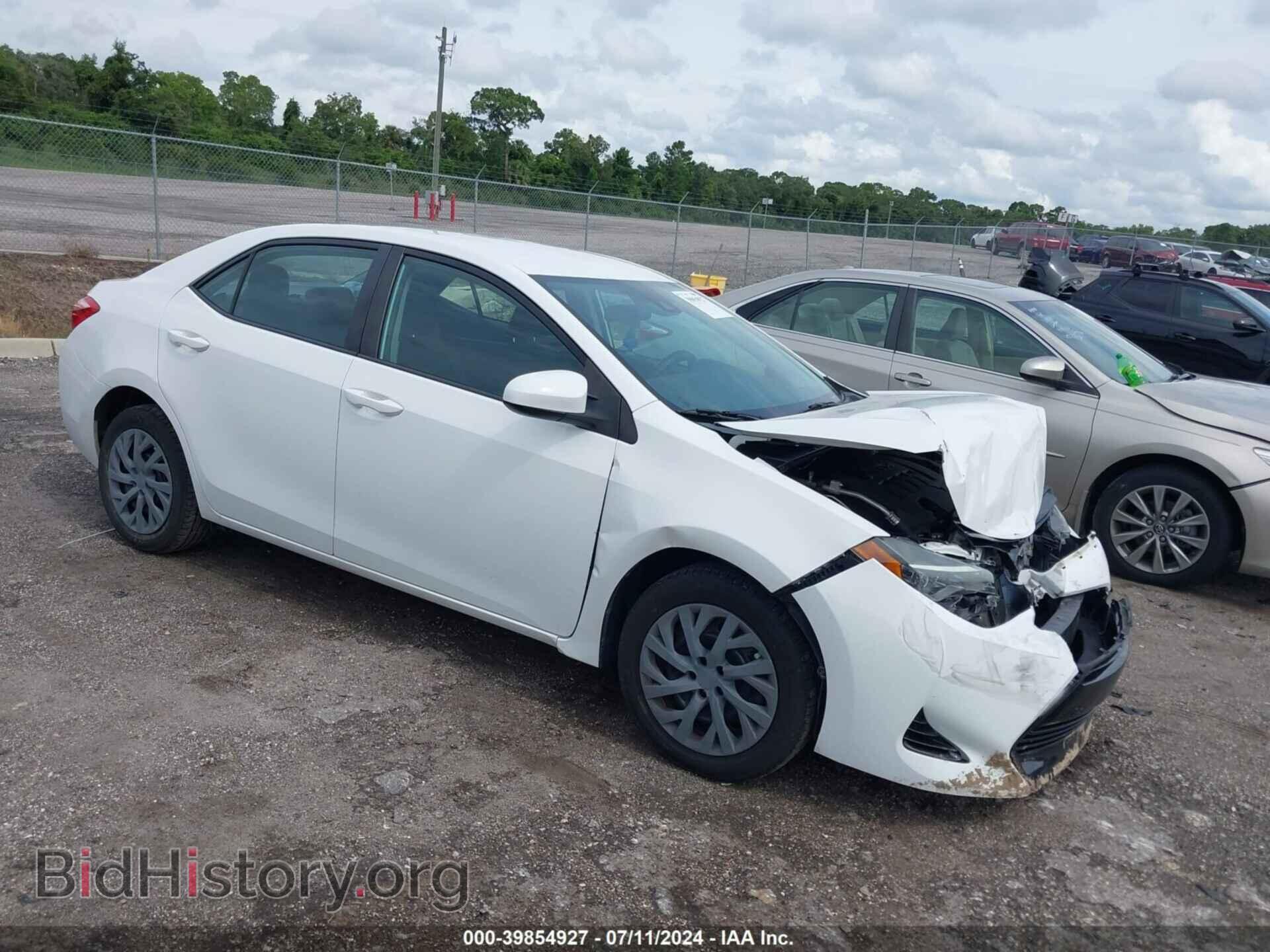 Photo 5YFBURHE7JP782631 - TOYOTA COROLLA 2018