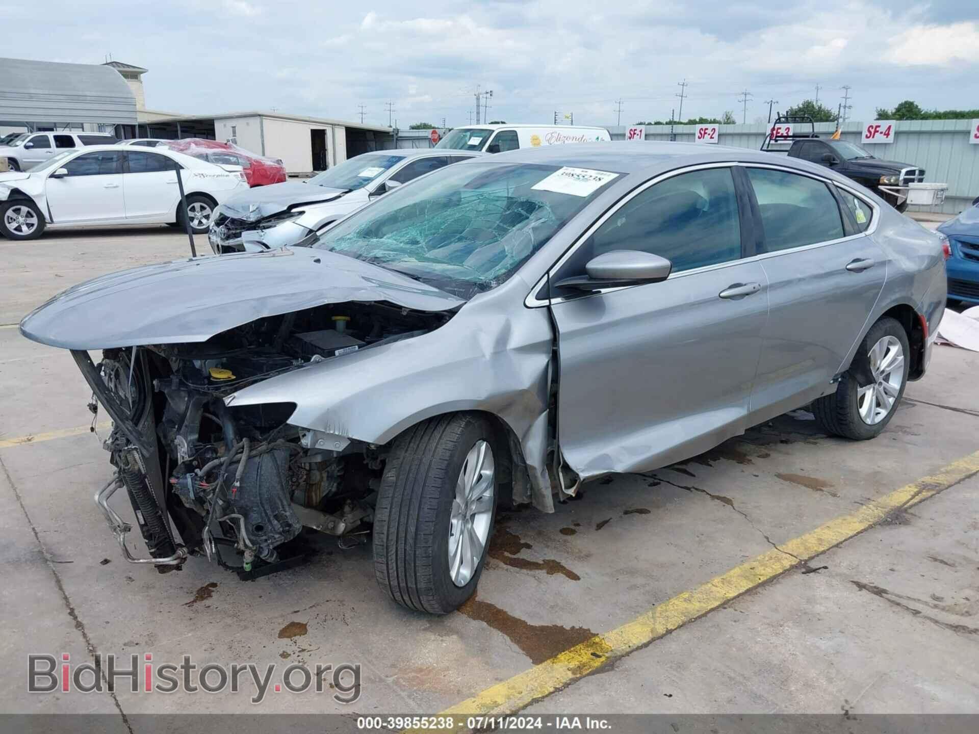 2016 CHRYSLER 200 - VIN: 1C3CCCAB5GN167798 - Фото 2