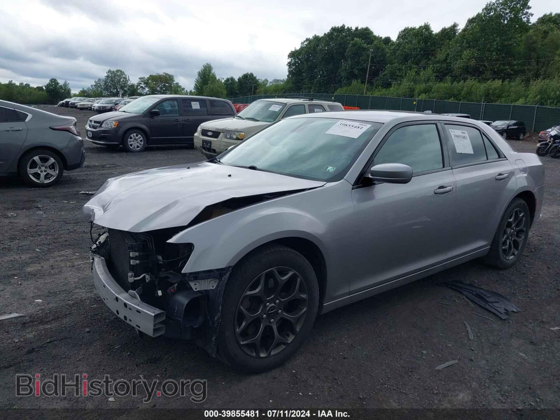 2017 CHRYSLER 300 - VIN: 2C3CCAGGXHH612893 - Фото 2