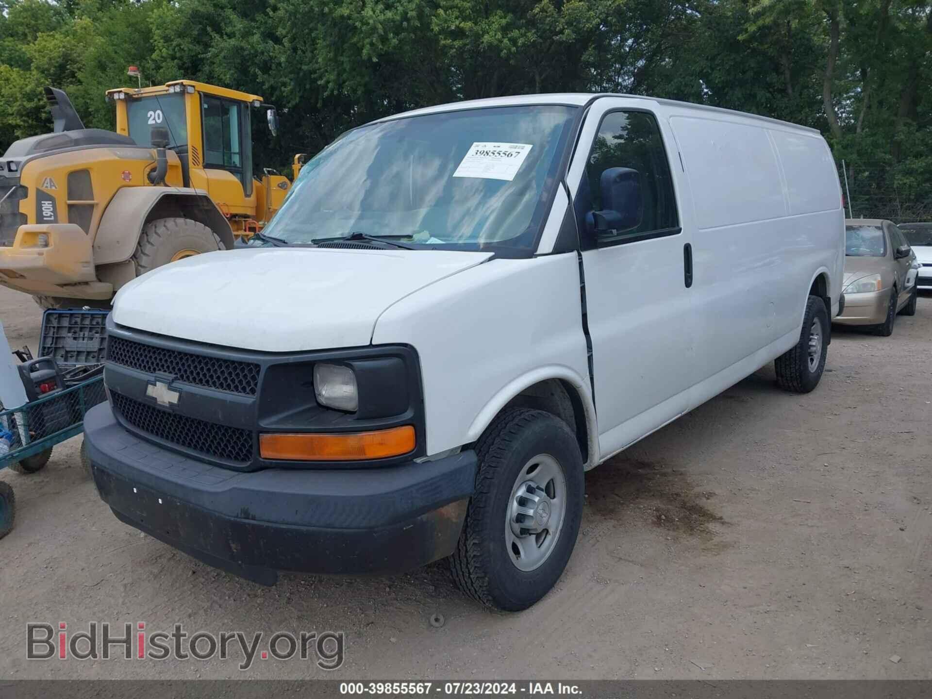 2015 CHEVROLET EXPRESS 2500 - VIN: 1GCWGGCF2F1164643 - Фото 2