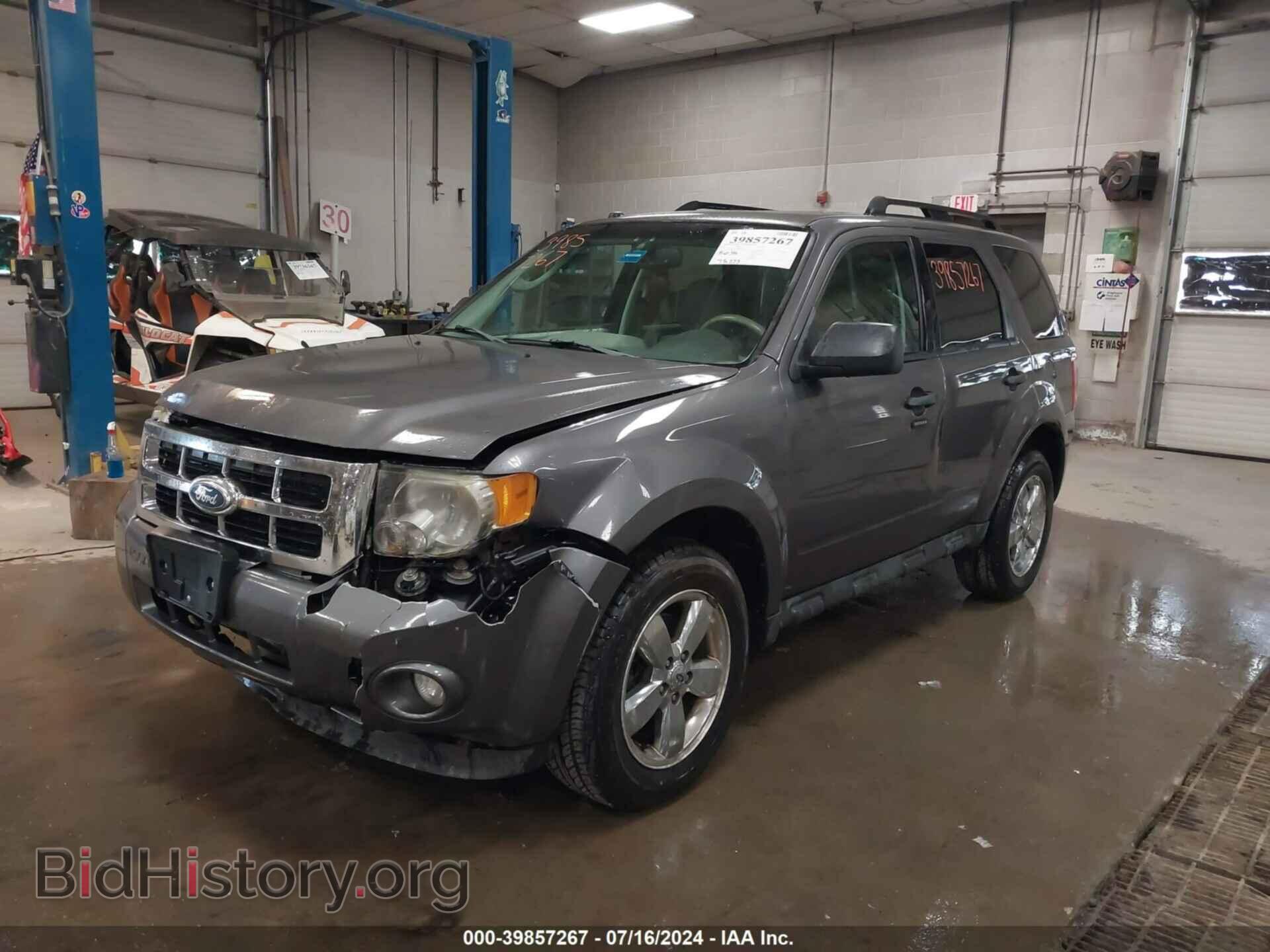2011 FORD ESCAPE - VIN: 1FMCU9D73BKB81871 - Фото 2