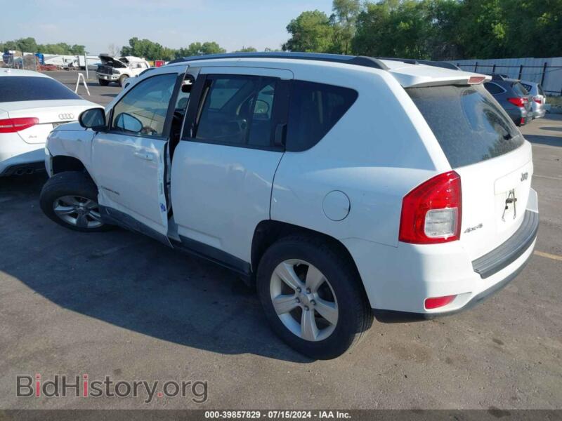 2011 Jeep COMPASS (VIN 1J4NF1FB9BD257876) — фото 3 из 11