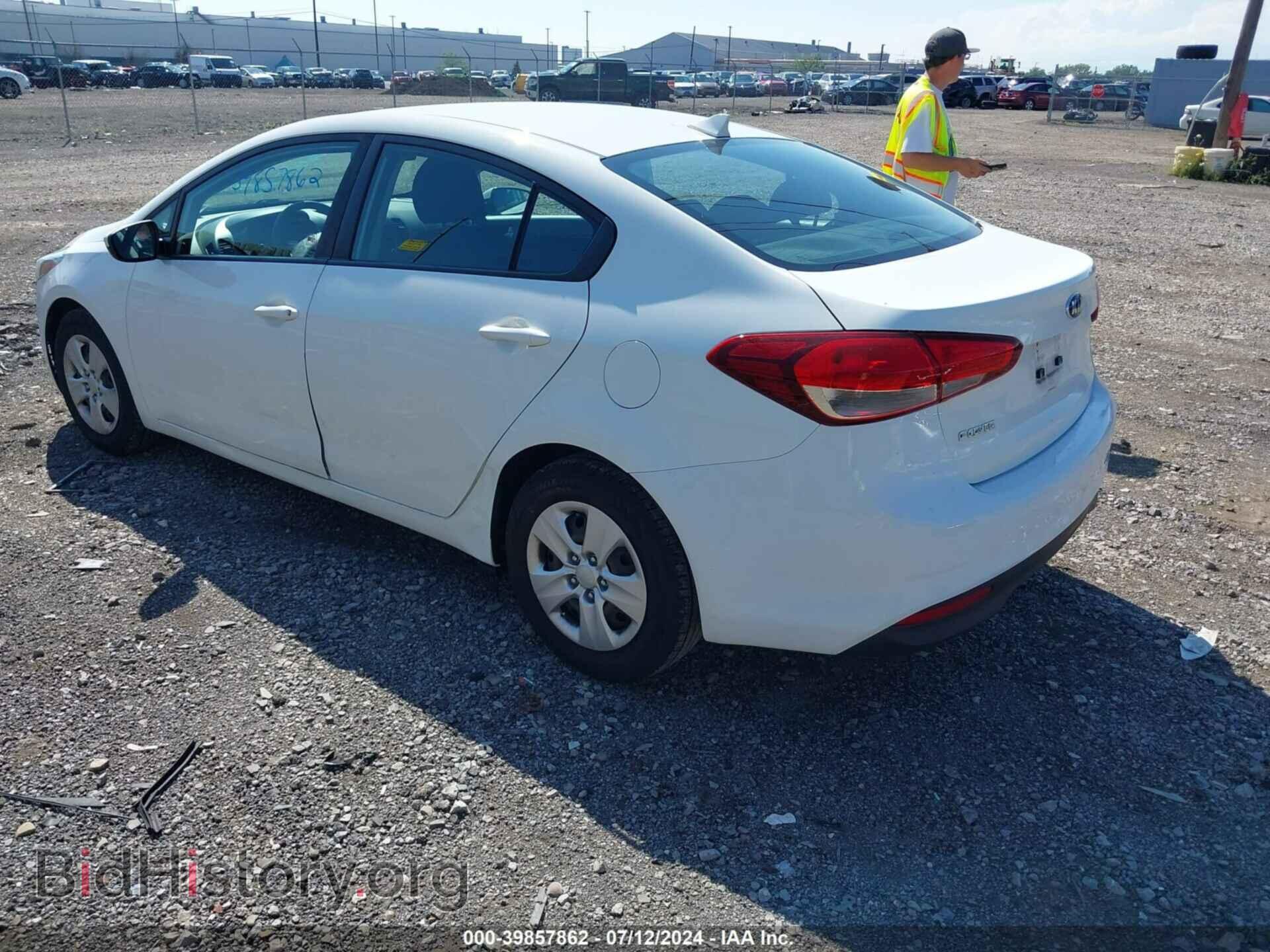 2017 KIA FORTE - VIN: 3KPFK4A76HE081323 - Фото 3