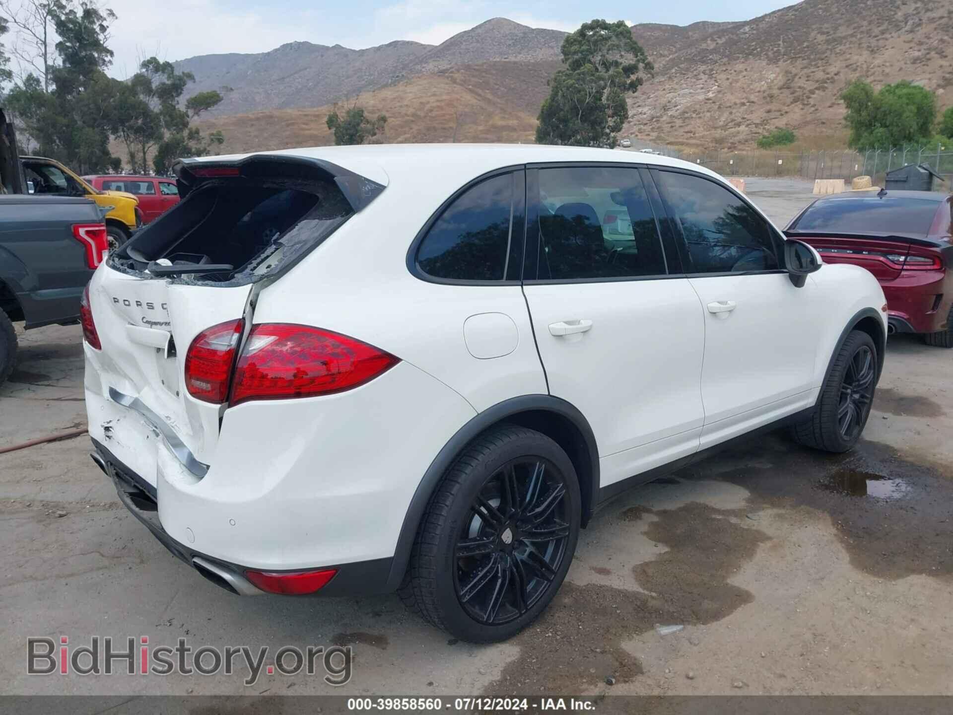 2011 PORSCHE CAYENNE - VIN: WP1AA2A21BLA04877 - Photo 4