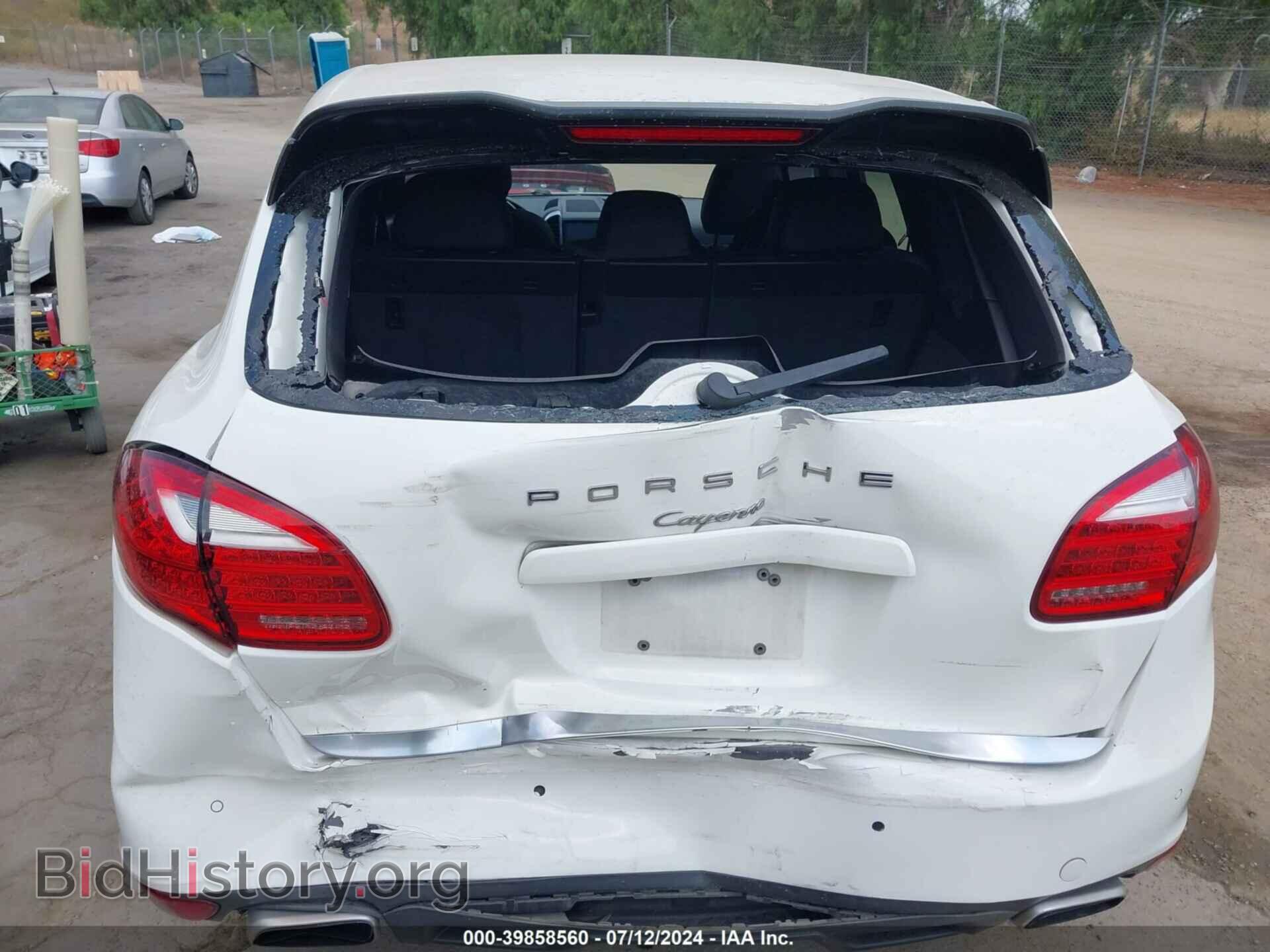 2011 PORSCHE CAYENNE - VIN: WP1AA2A21BLA04877 - Photo 6