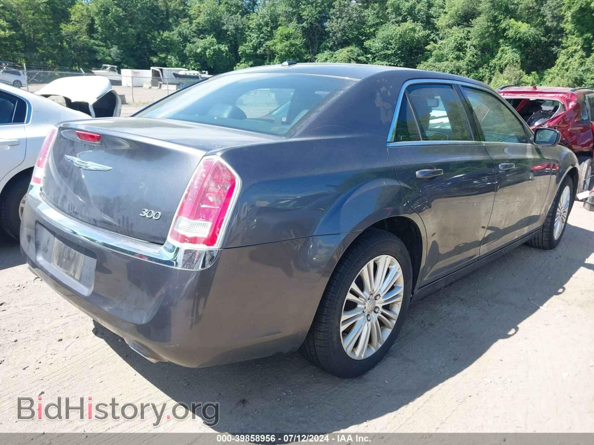 2014 CHRYSLER 300 - VIN: 2C3CCARG2EH233640 - Фото 4