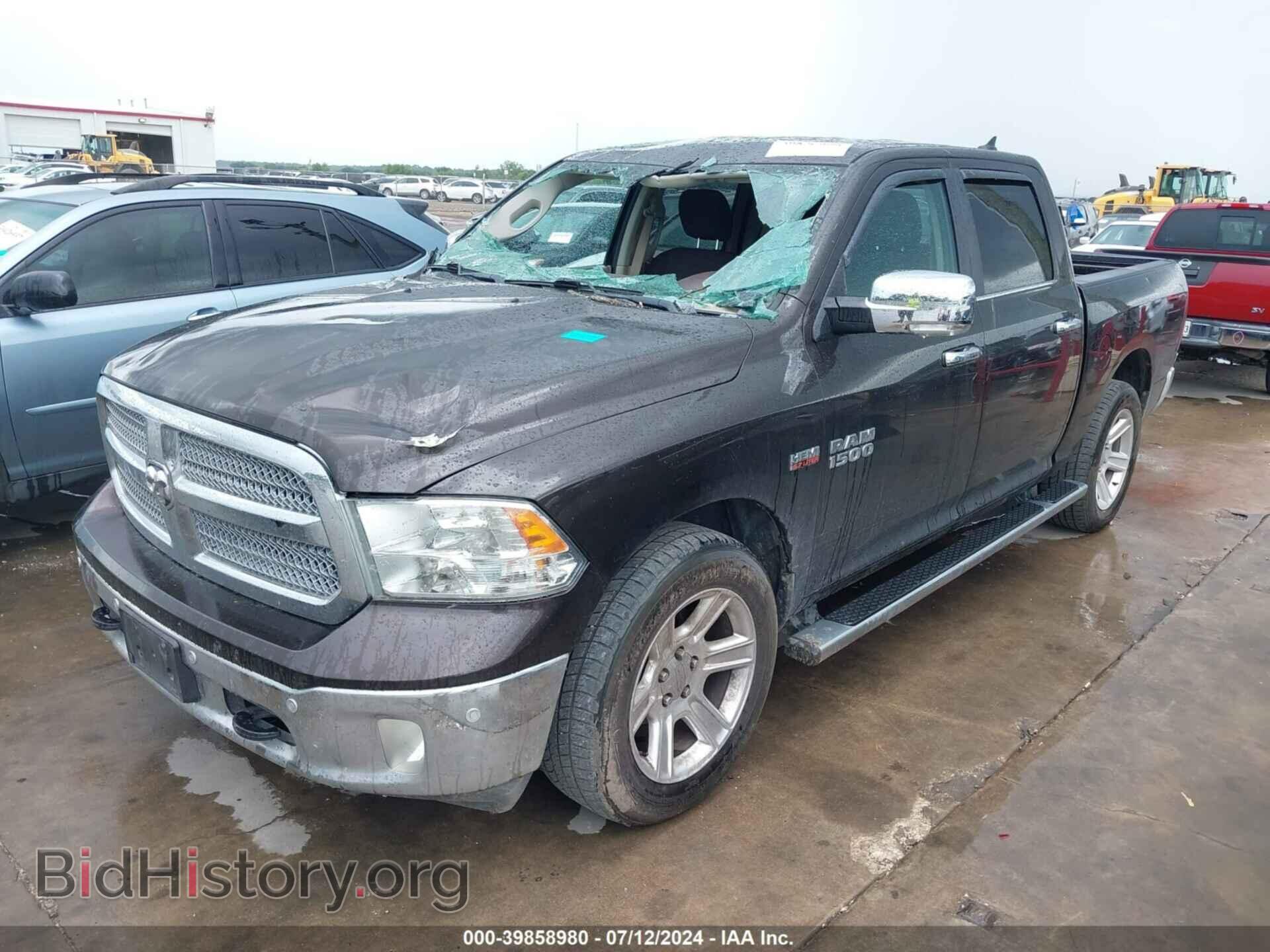 2017 RAM 1500 - VIN: 1C6RR6LT1HS662473 - Фото 2