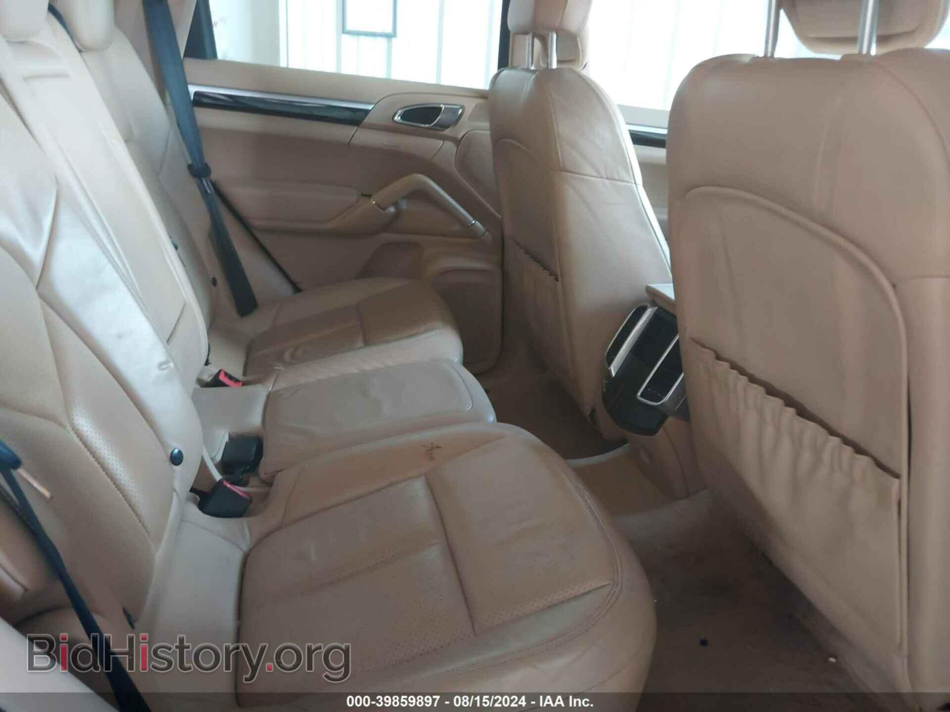 2011 PORSCHE CAYENNE - VIN: WP1AB2A28BLA52082 - Фото 8