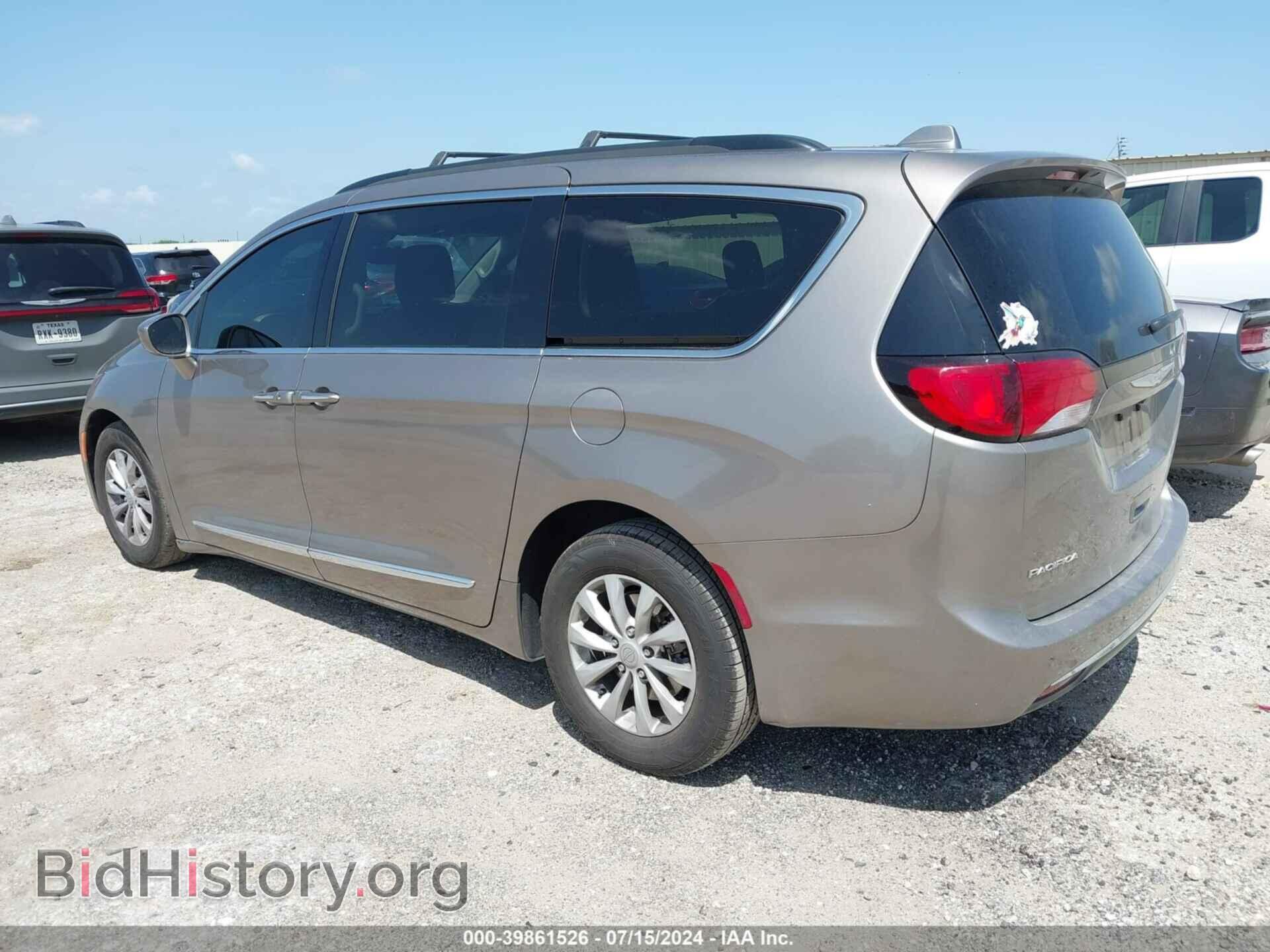 2017 CHRYSLER PACIFICA - VIN: 2C4RC1BG8HR576015 - Фото 3