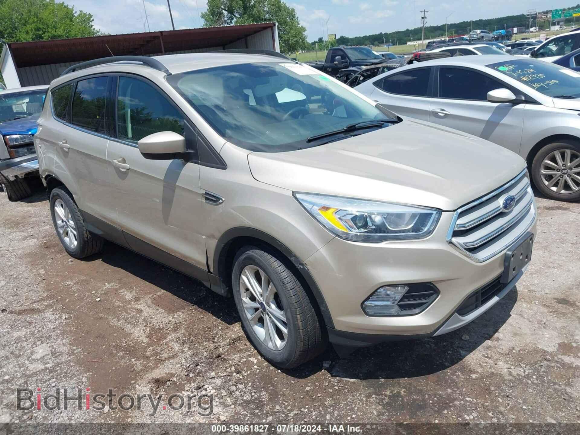 Фотография 1FMCU0GD8HUC93527 - FORD ESCAPE 2017