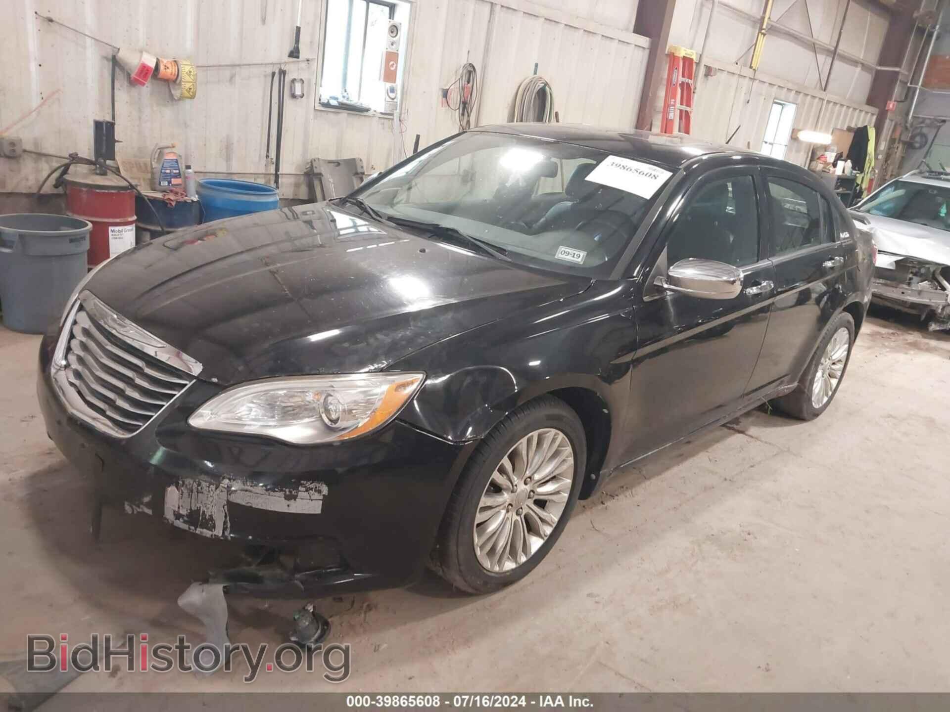 2012 CHRYSLER 200 - VIN: 1C3CCBCG8CN140205 - Фото 2