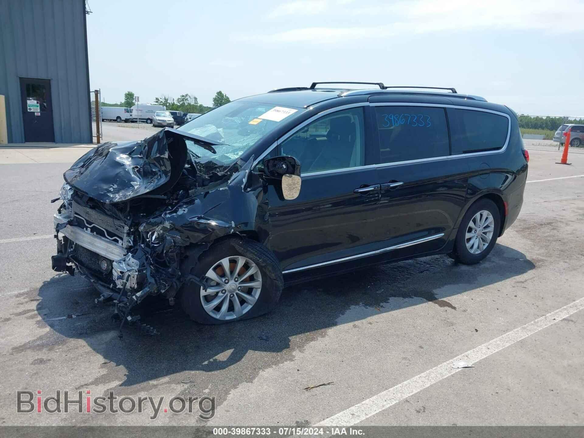 2019 CHRYSLER PACIFICA - VIN: 2C4RC1BG9KR655197 - Фото 2