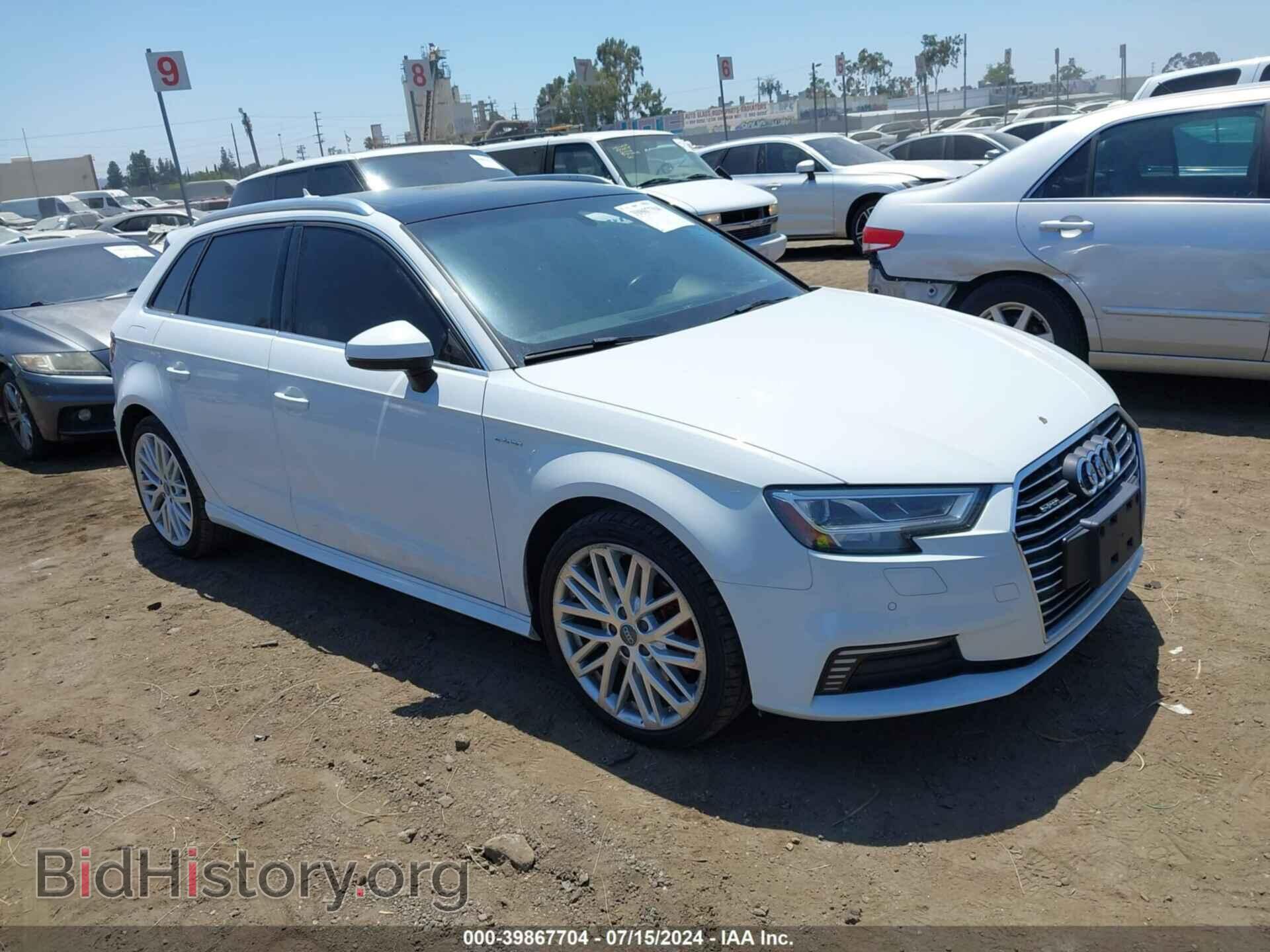 Photo WAUTPBFF0JA056285 - AUDI A3 E-TRON 2018