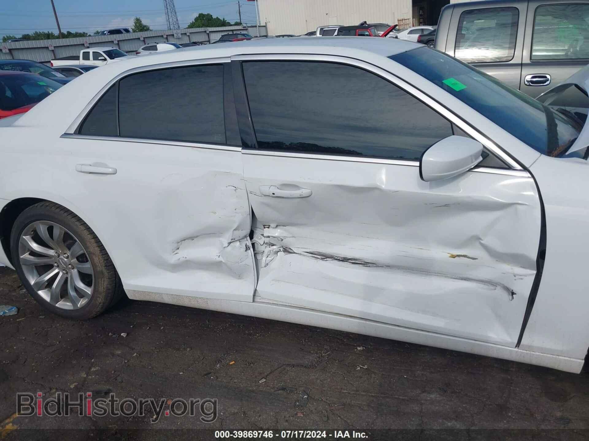 2020 CHRYSLER 300 - VIN: 2C3CCAAG4LH198057 - Фото 6
