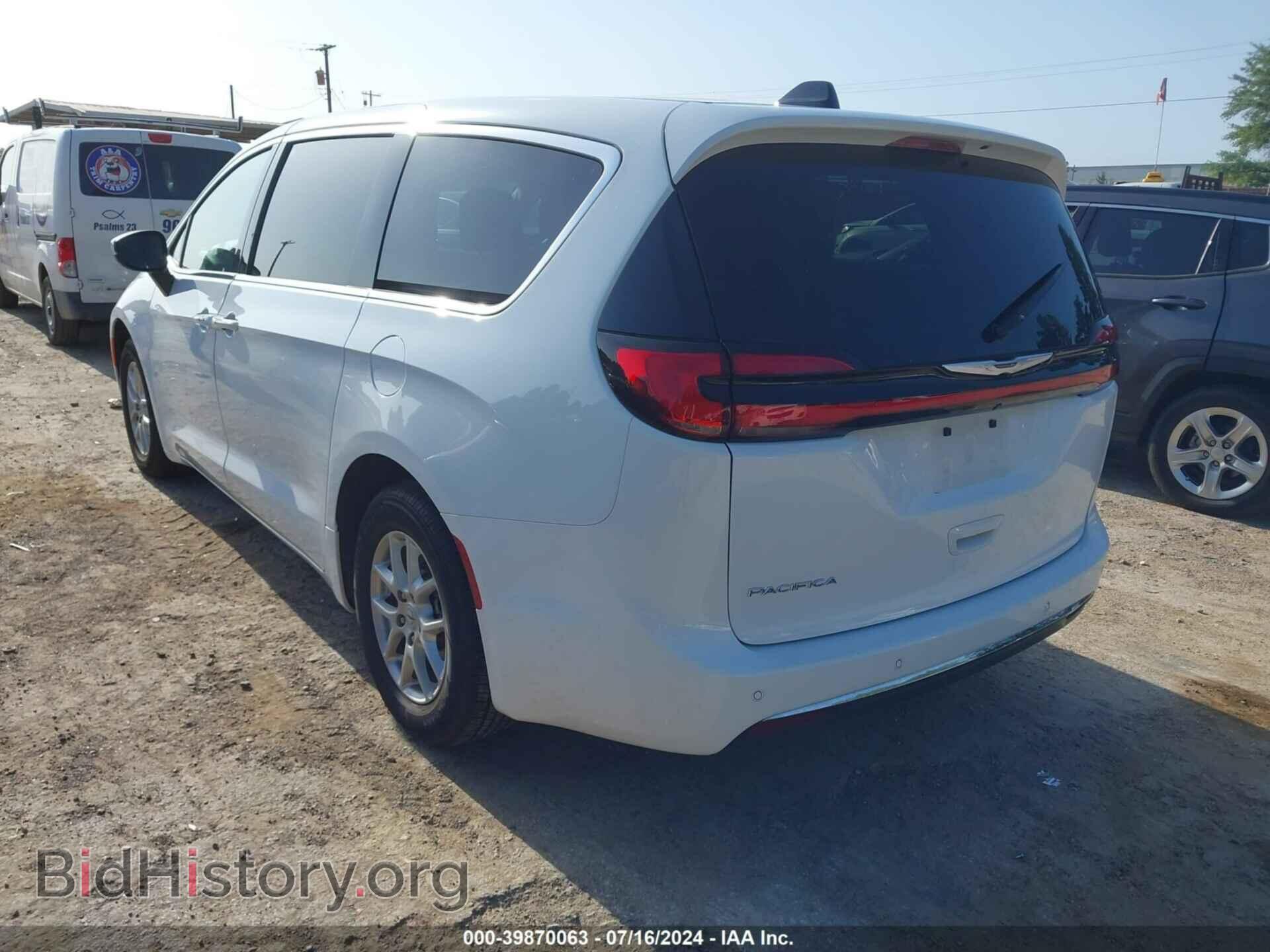 2023 CHRYSLER PACIFICA - VIN: 2C4RC1BG5PR624567 - Фото 3