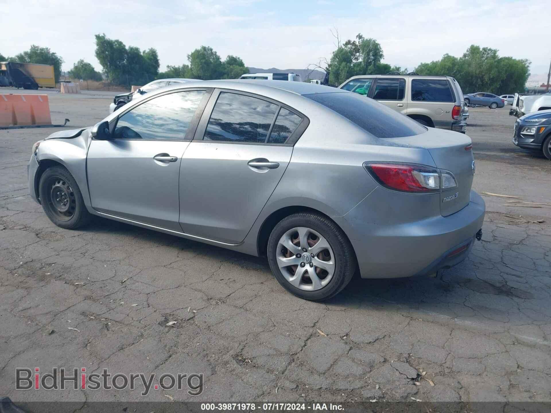 2011 MAZDA MAZDA3 - VIN: JM1BL1UG9B1490206 - Фото 3