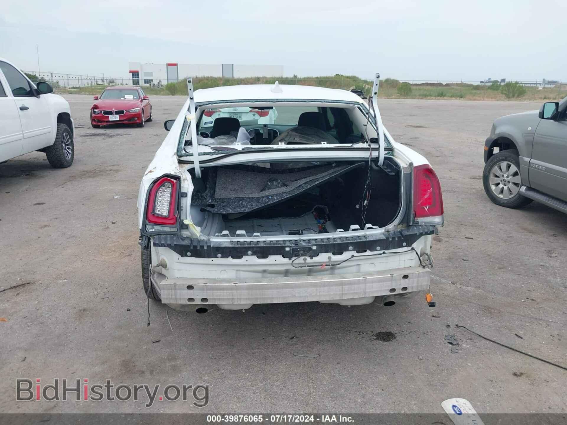 2019 CHRYSLER 300 - VIN: 2C3CCAAG3KH676757 - Фото 6