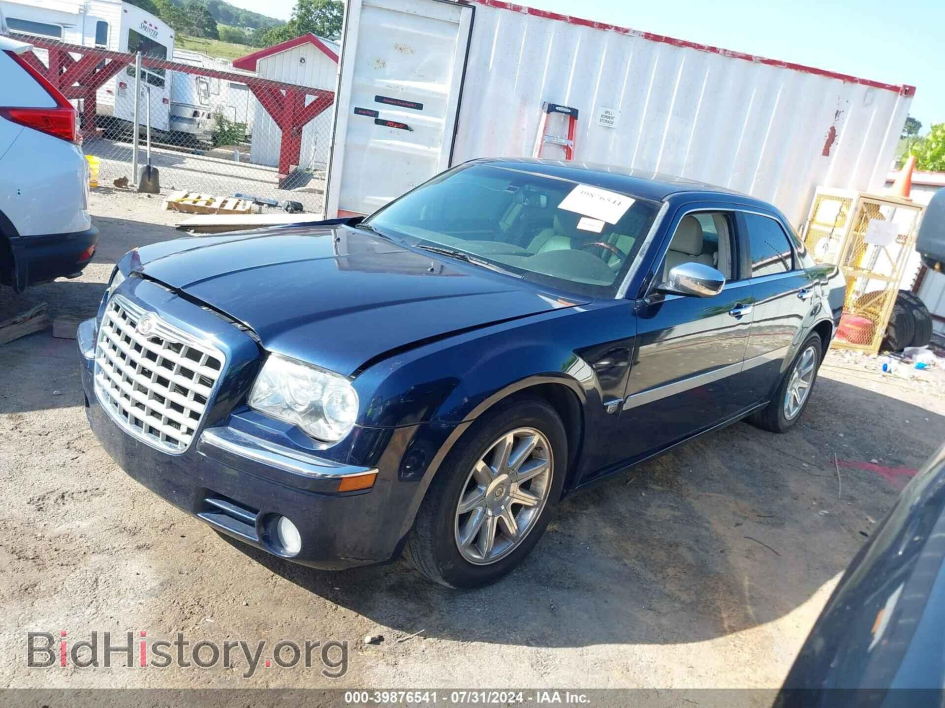 2006 CHRYSLER 300C - VIN: 2C3KA63H66H318921 - Photo 2