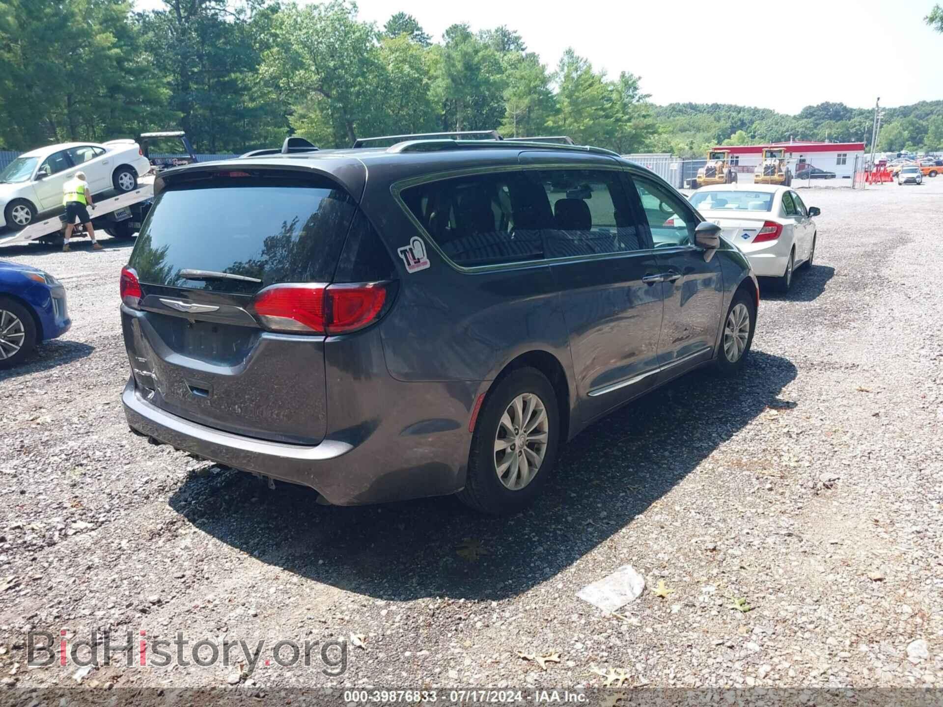 2018 CHRYSLER PACIFICA - VIN: 2C4RC1BG4JR356179 - Фото 4