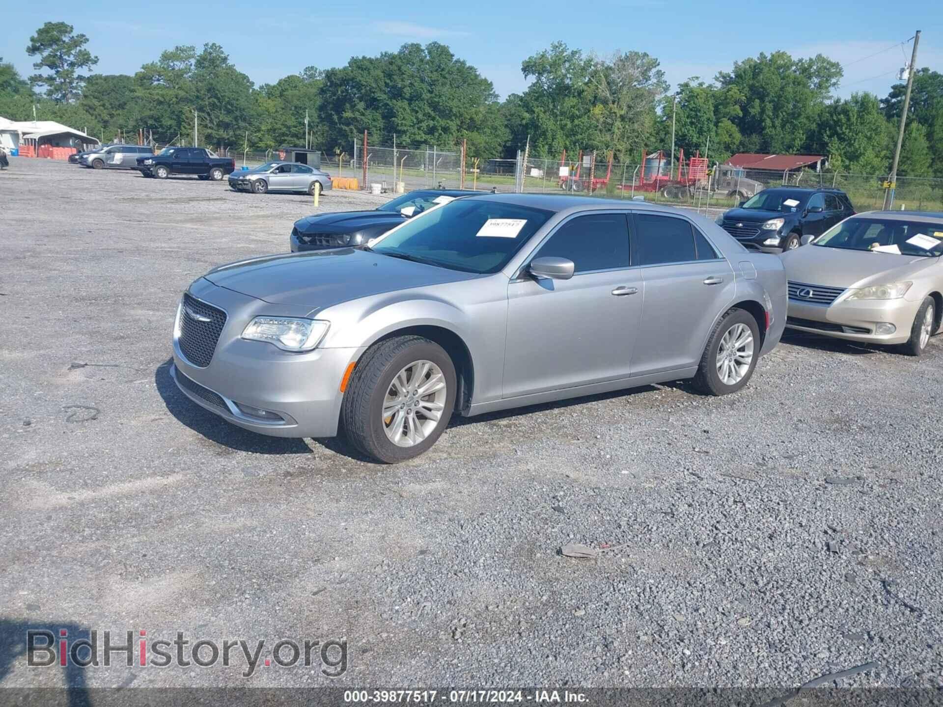2017 CHRYSLER 300 - VIN: 2C3CCAAG5HH548321 - Фото 2