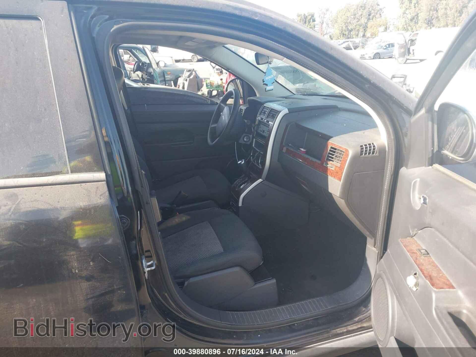2008 JEEP COMPASS - VIN: 1J8FT47018D551808 - Фото 5