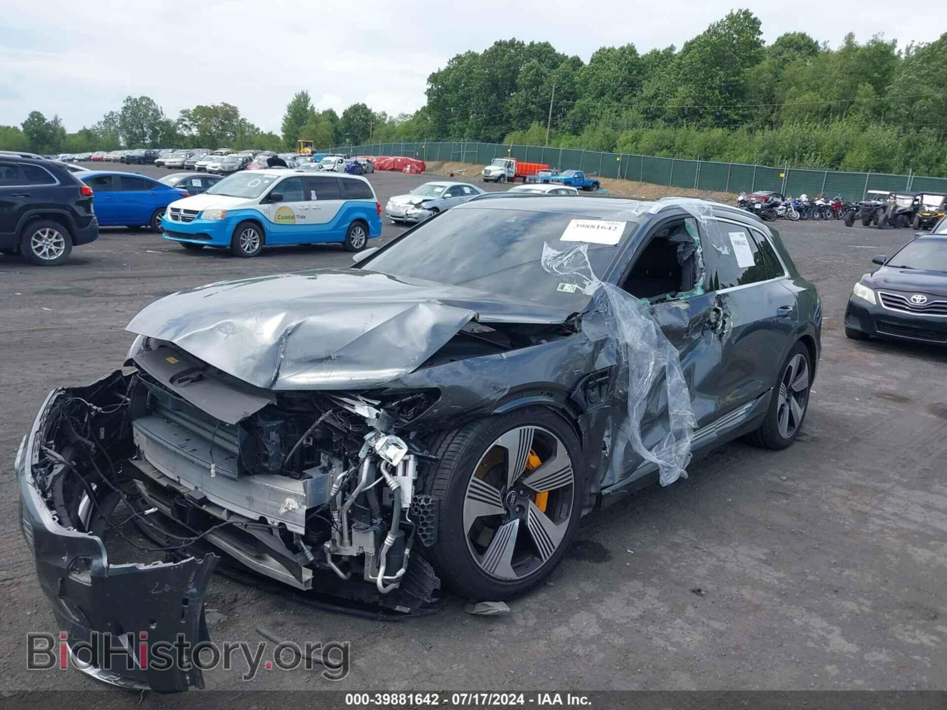 2019 AUDI E-TRON - VIN: WA1VAAGE6KB006428 - Фото 2