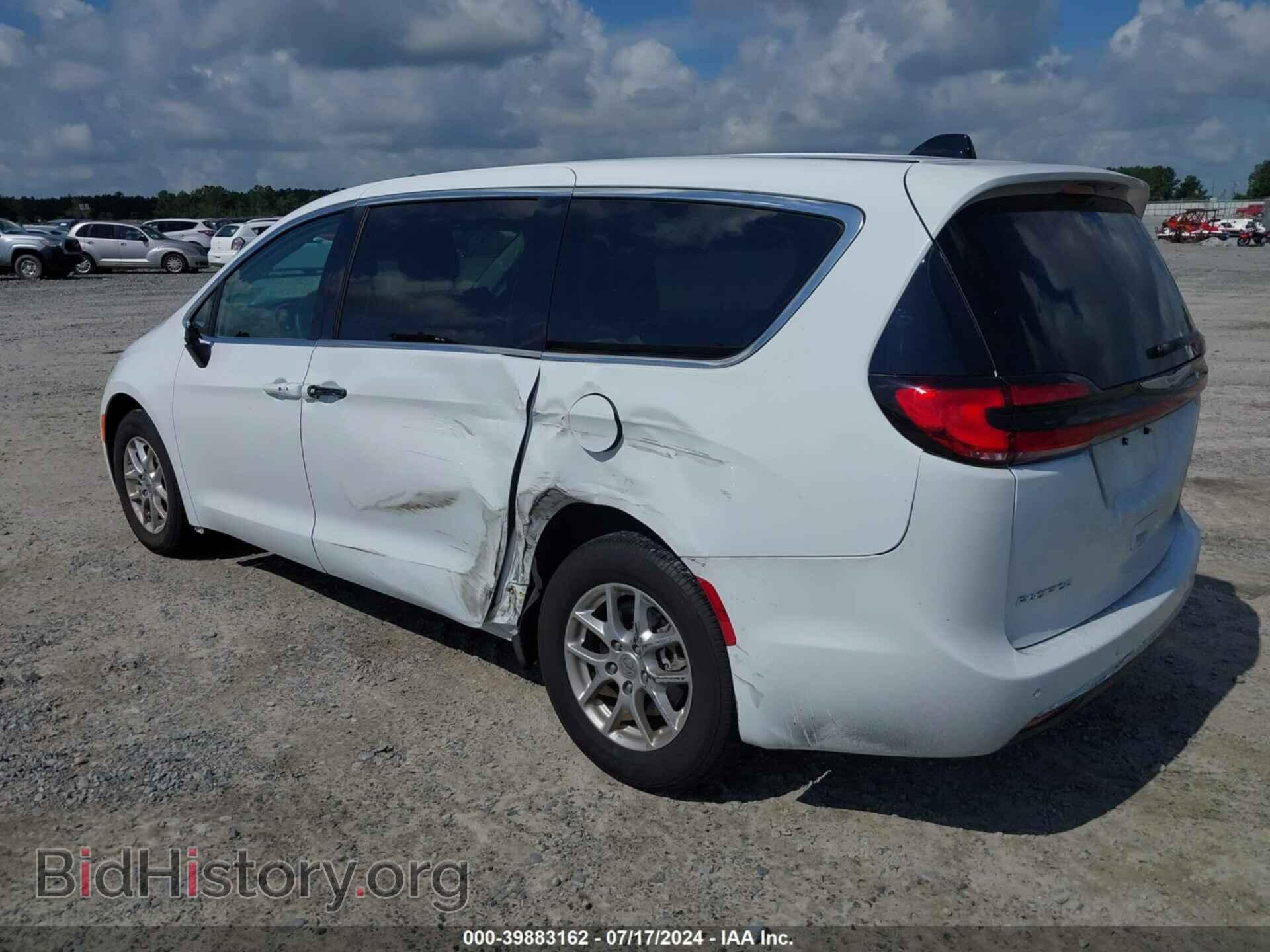 2023 CHRYSLER PACIFICA - VIN: 2C4RC1BG2PR532431 - Фото 3
