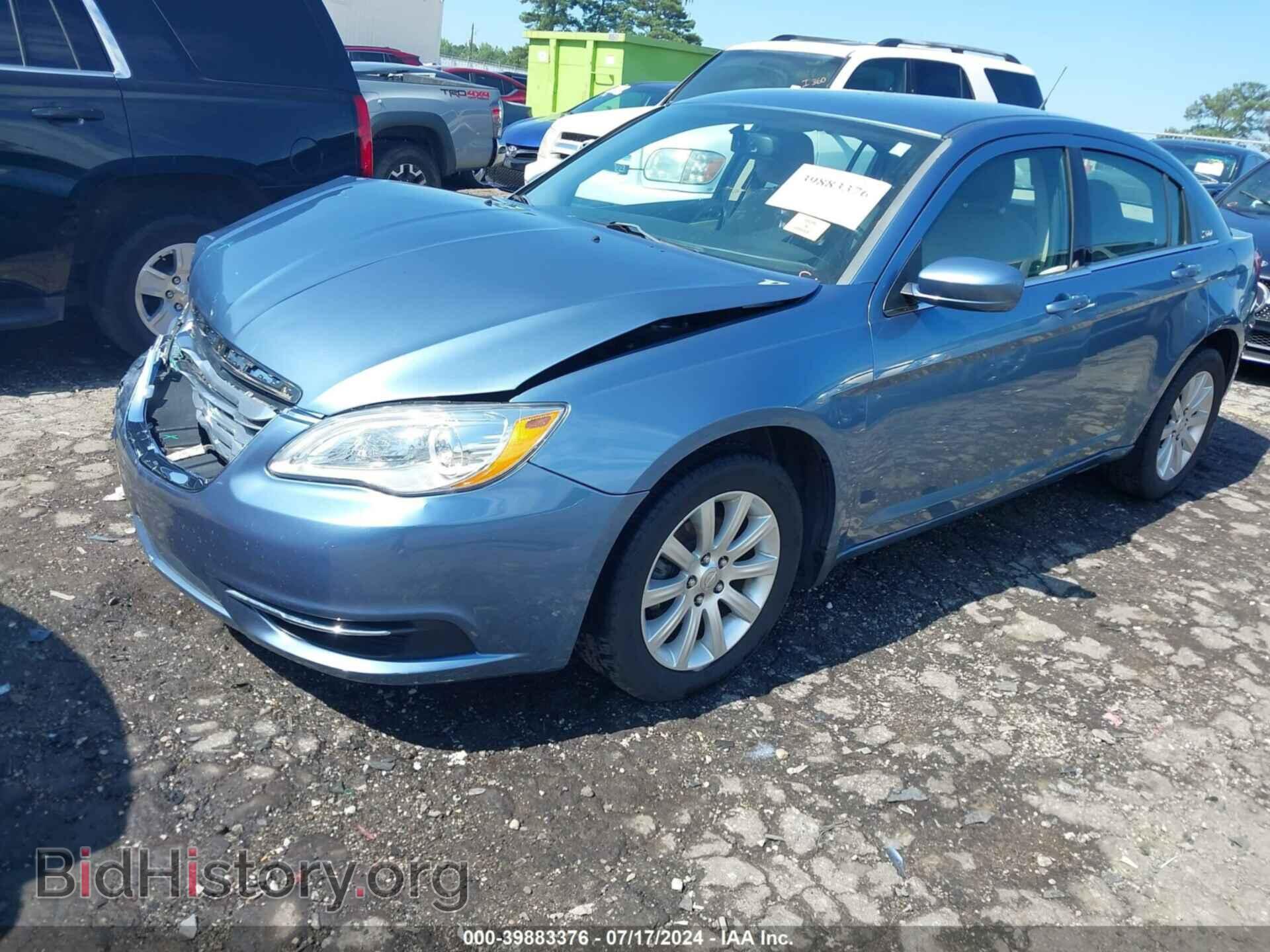 2011 CHRYSLER 200 - VIN: 1C3BC1FB4BN537916 - Фото 2