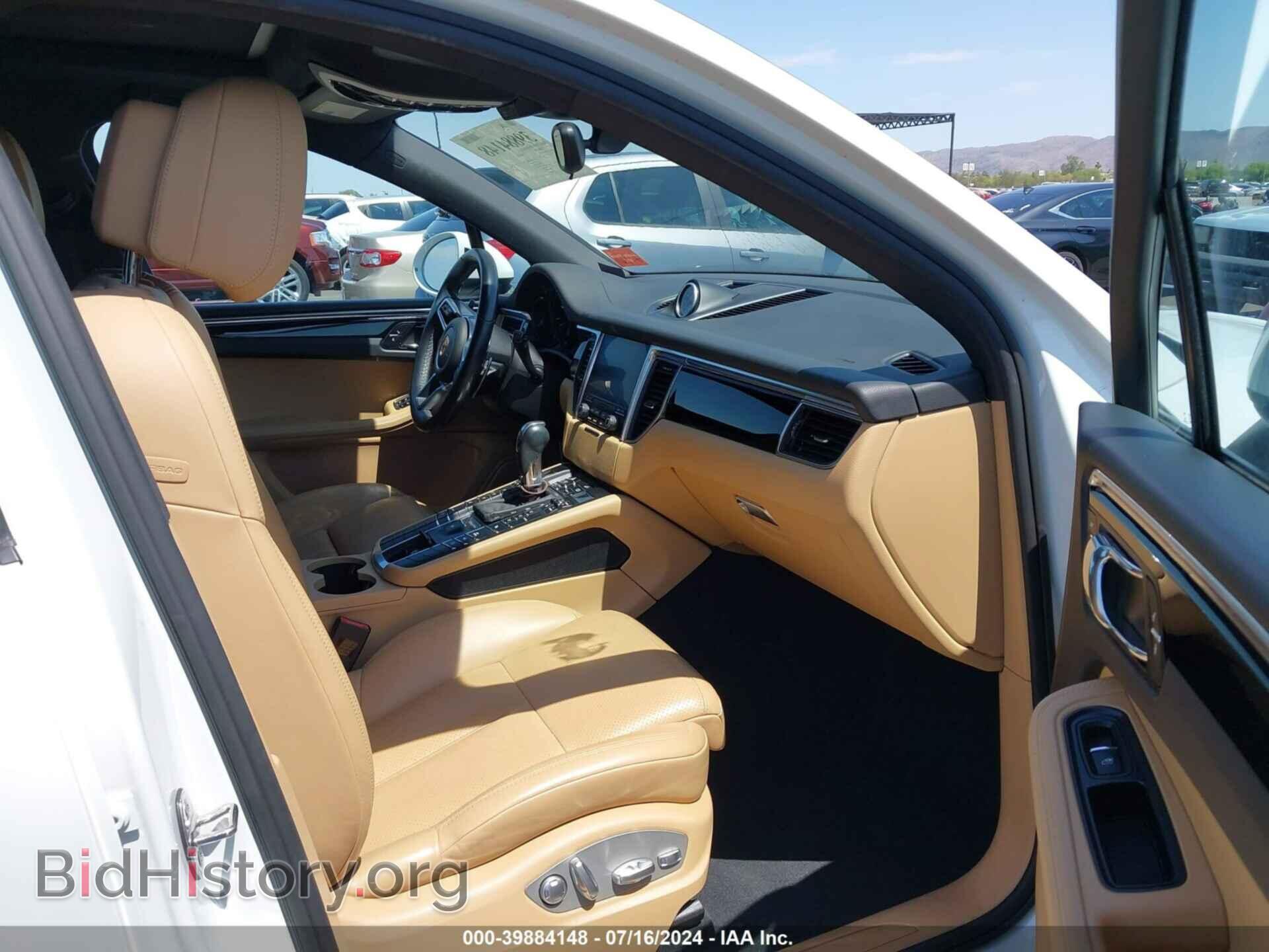 2017 PORSCHE MACAN - VIN: WP1AA2A58HLB03408 - Photo 5