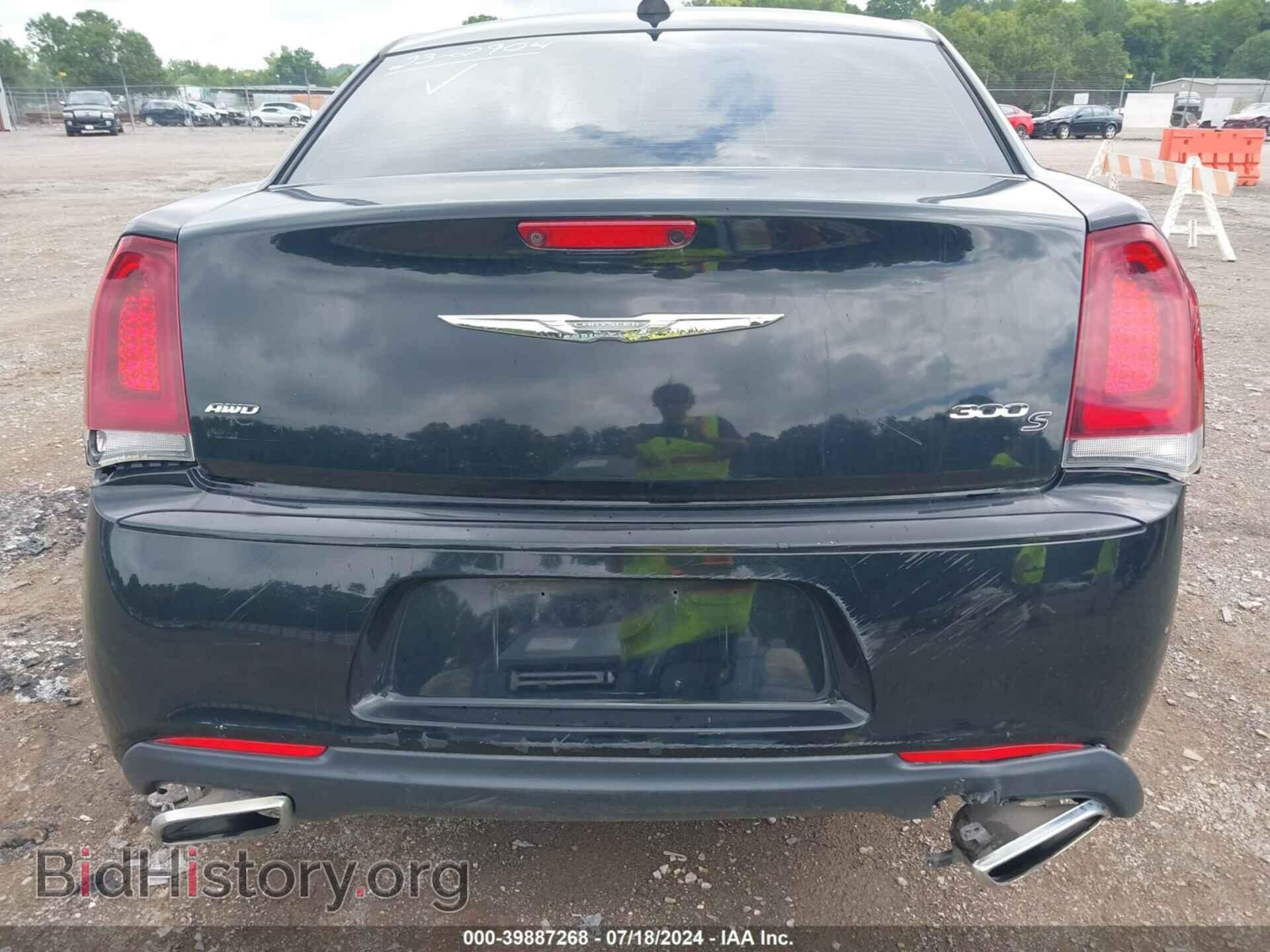2018 CHRYSLER 300 - VIN: 2C3CCAGG5JH267181 - Фото 16