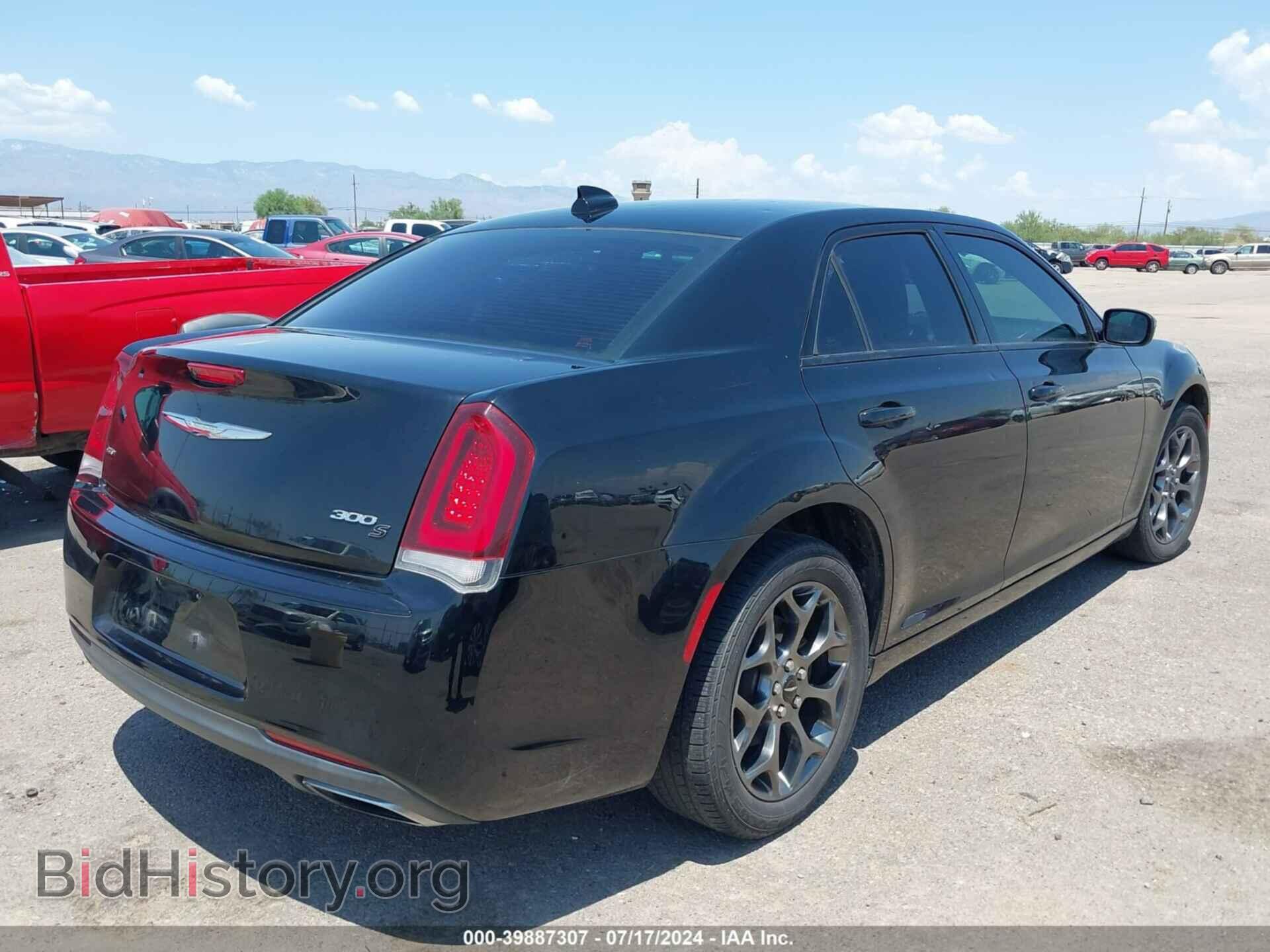 2016 CHRYSLER 300 - VIN: 2C3CCAGG2GH182937 - Фото 4