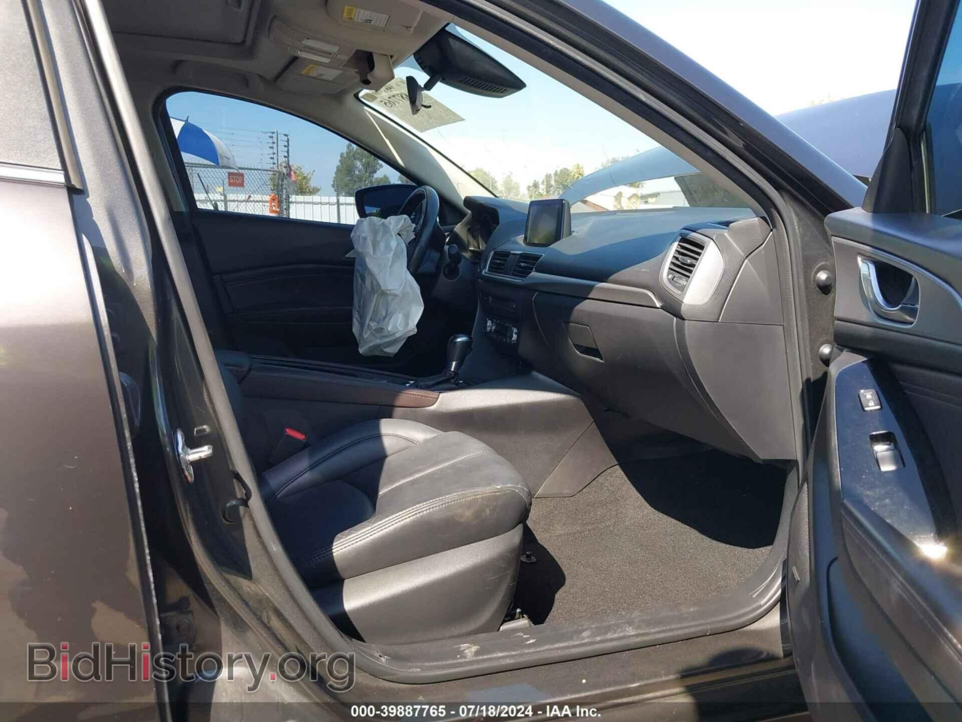2018 MAZDA MAZDA3 - VIN: 3MZBN1V32JM186185 - Фото 5