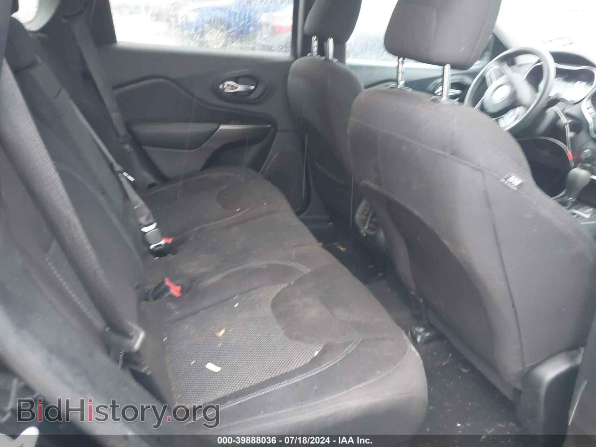 2019 JEEP CHEROKEE - VIN: 1C4PJLCB3KD333024 - Фото 8