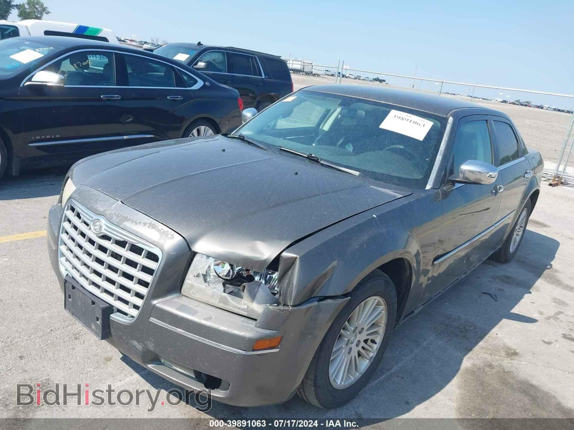 2014 CHRYSLER 300 - VIN: 2C3CCAGG8EH298009 - Photo 2