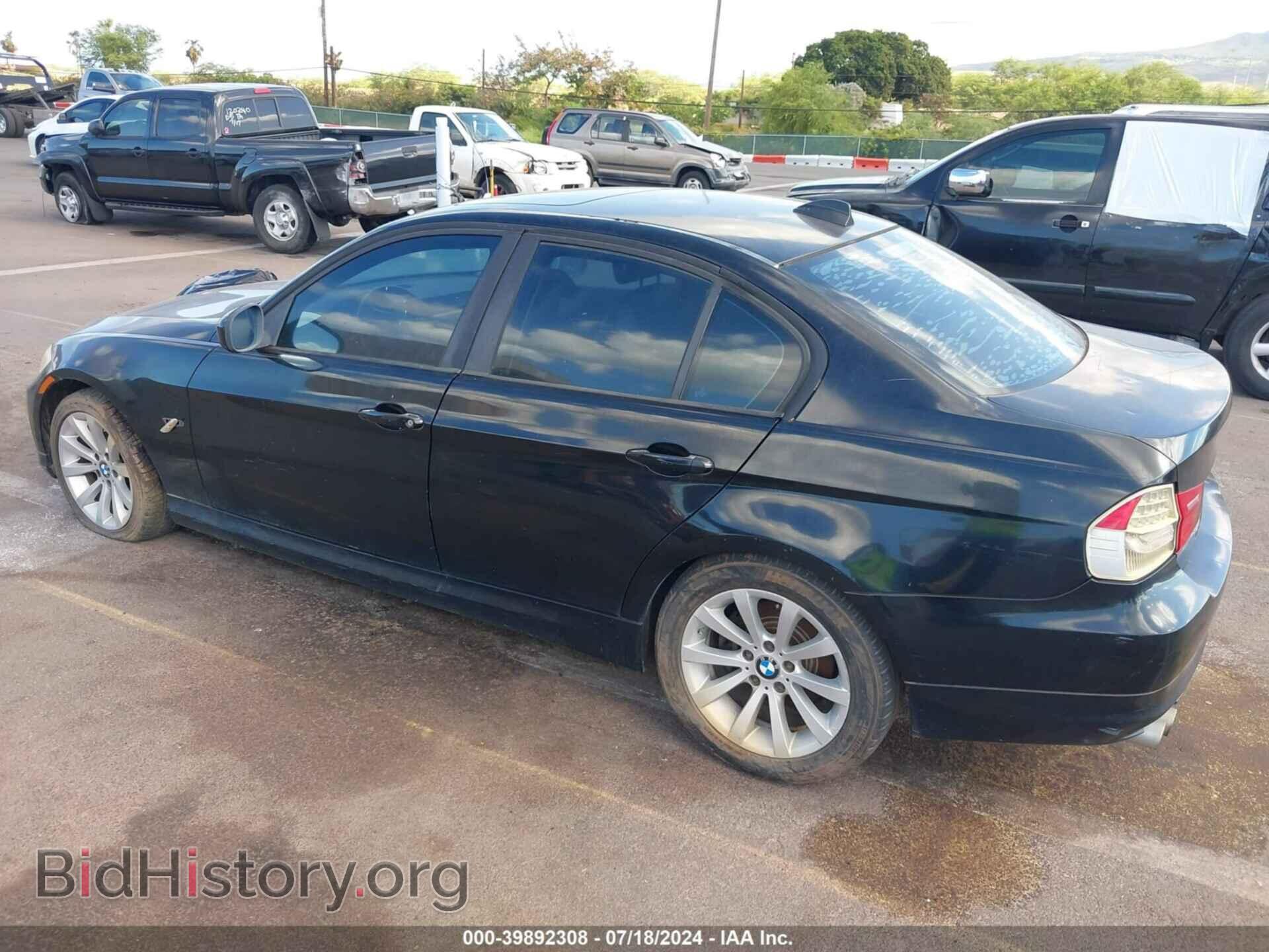 2009 BMW 328I - VIN: WBAPH77539NL85570 - Фото 3