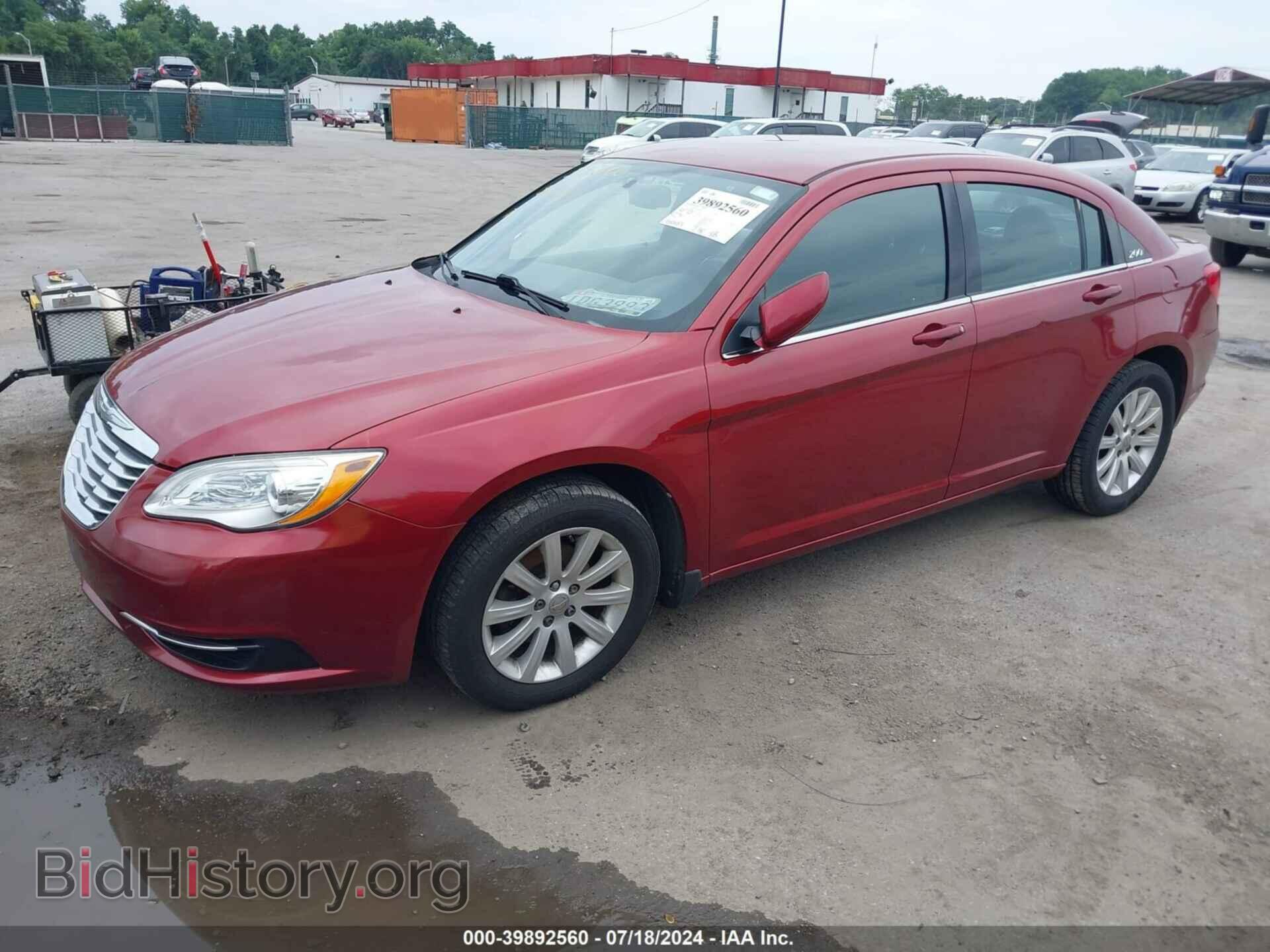 2013 CHRYSLER 200 - VIN: 1C3CCBBBXDN603114 - Фото 2