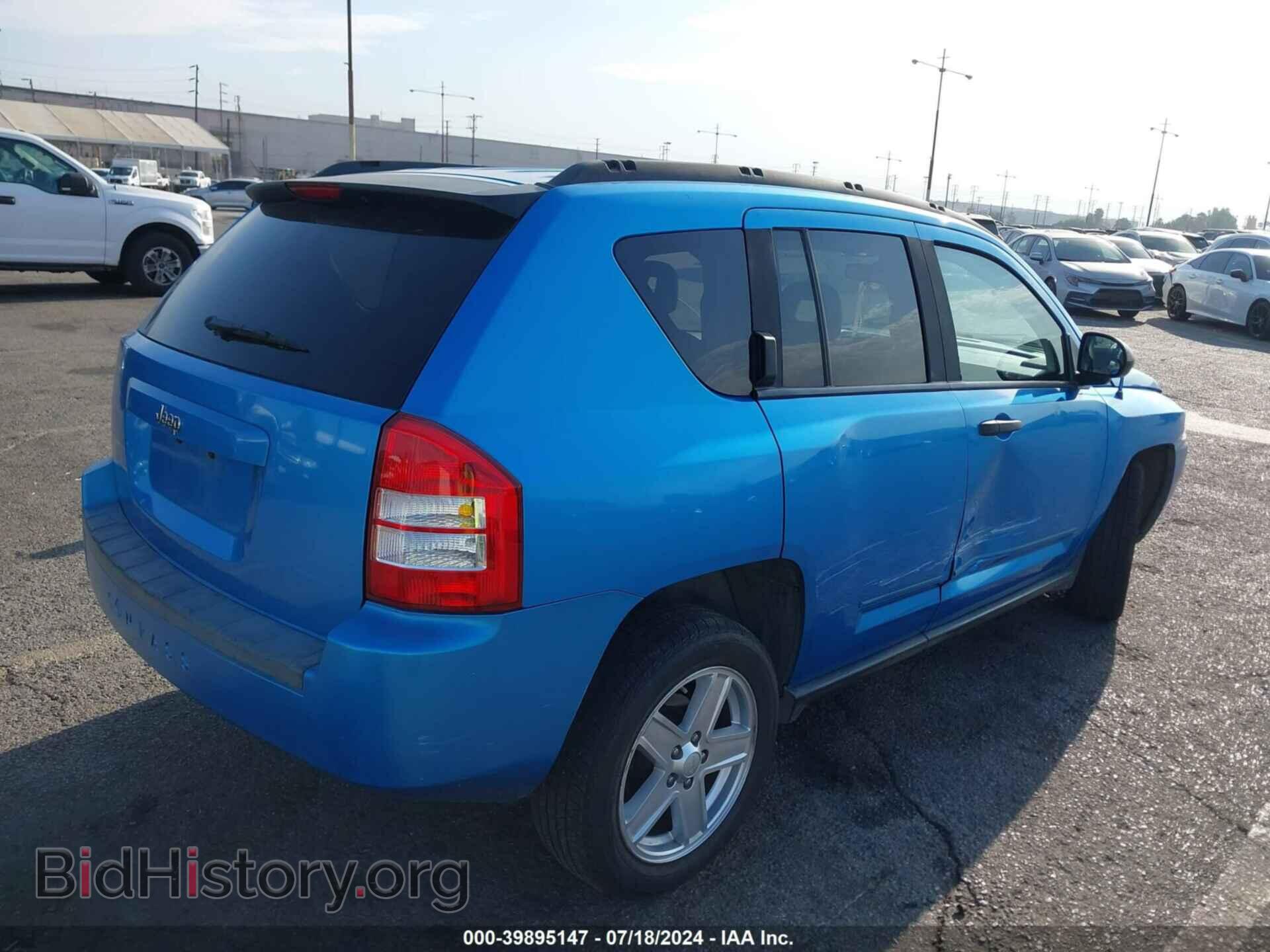 2008 JEEP COMPASS - VIN: 1J8FT47W48D537549 - Фото 4