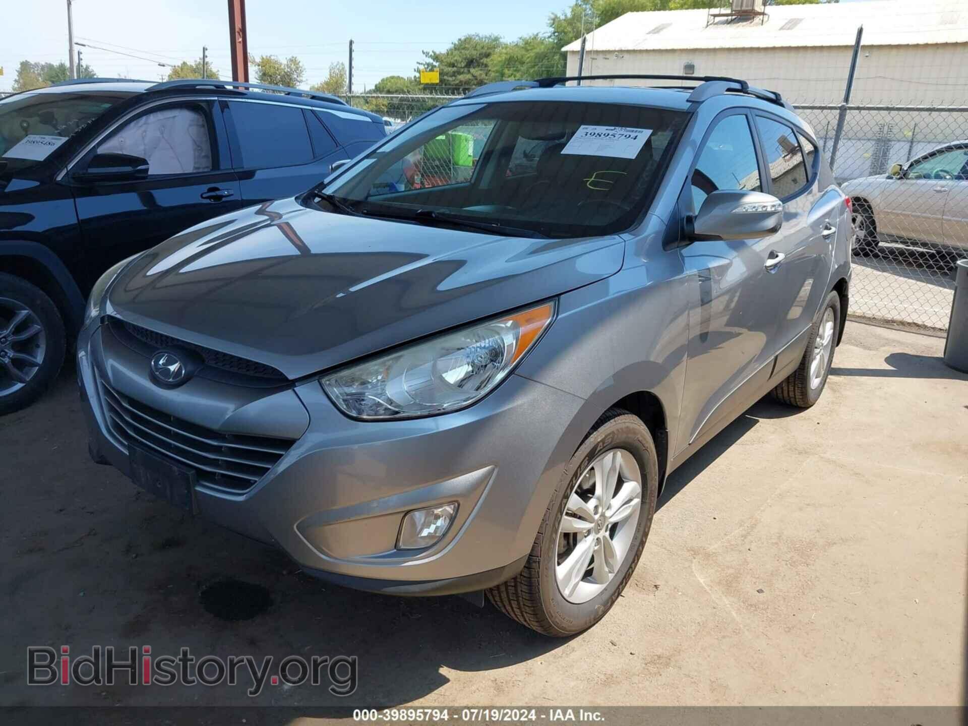 2013 HYUNDAI TUCSON - VIN: KM8JUCAC9DU677755 - Фото 2