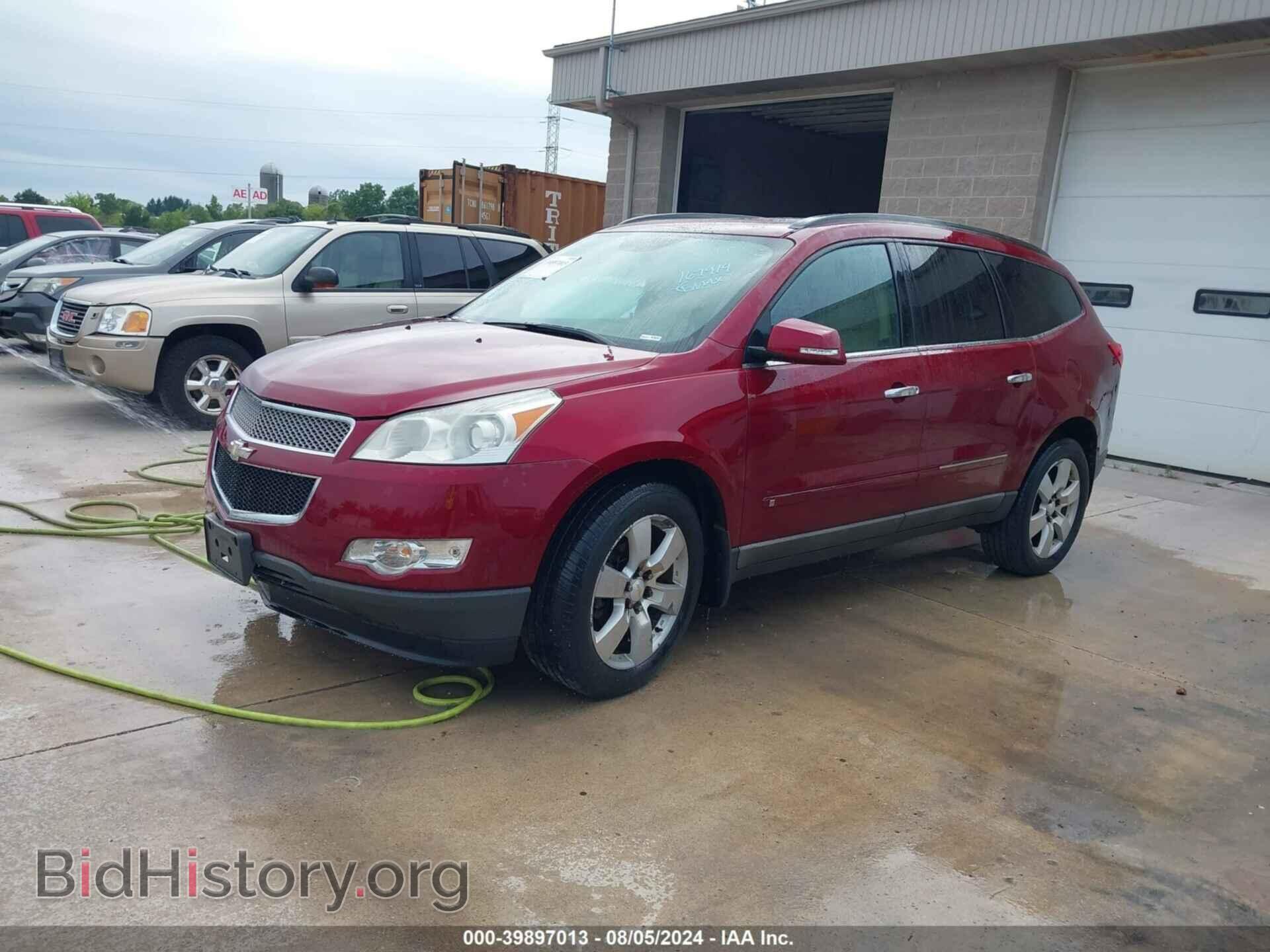 2009 CHEVROLET TRAVERSE - VIN: 1GNEV33D19S167919 - Фото 2