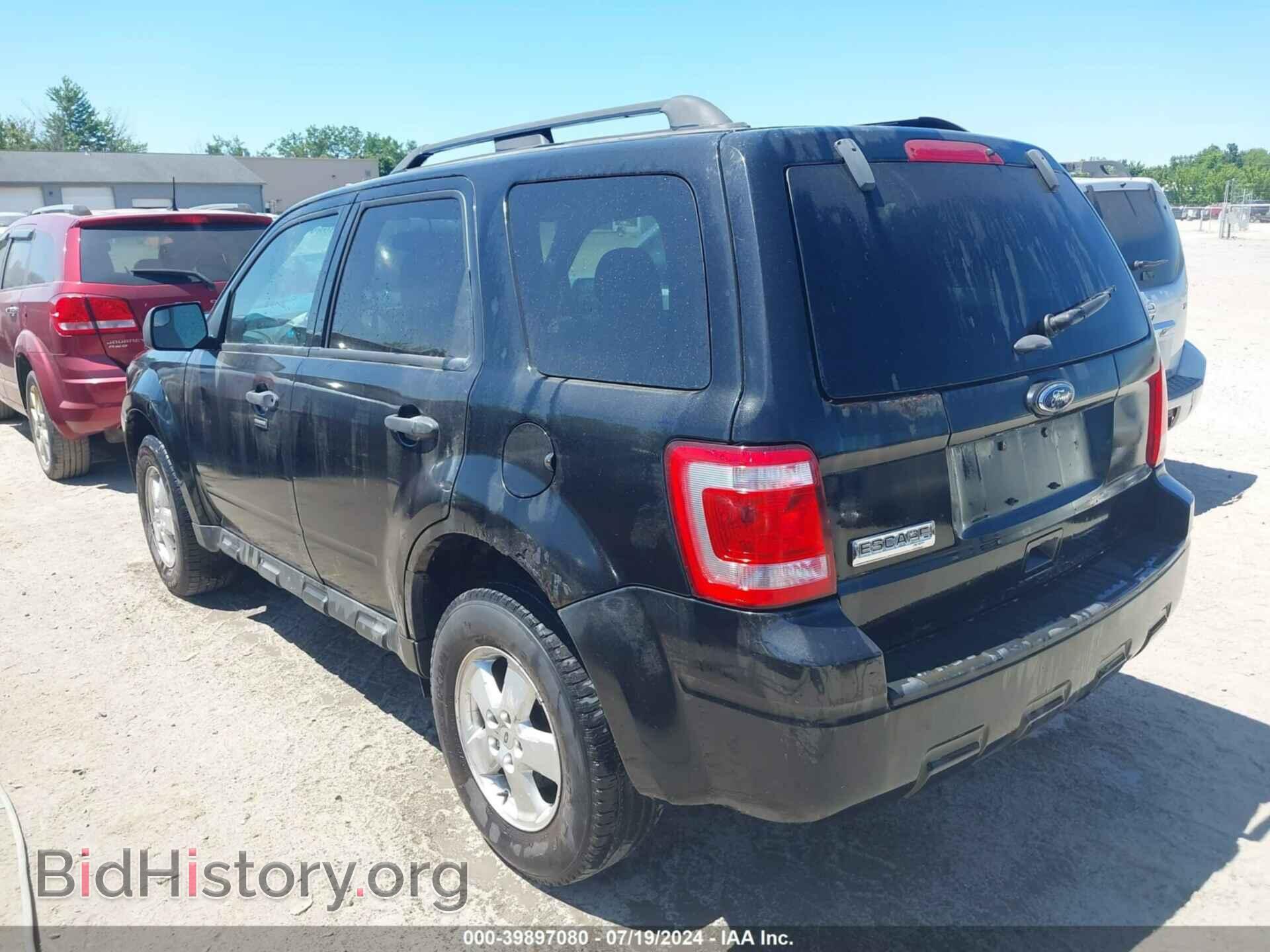 2011 FORD ESCAPE - VIN: 1FMCU0D70BKB11742 - Фото 3