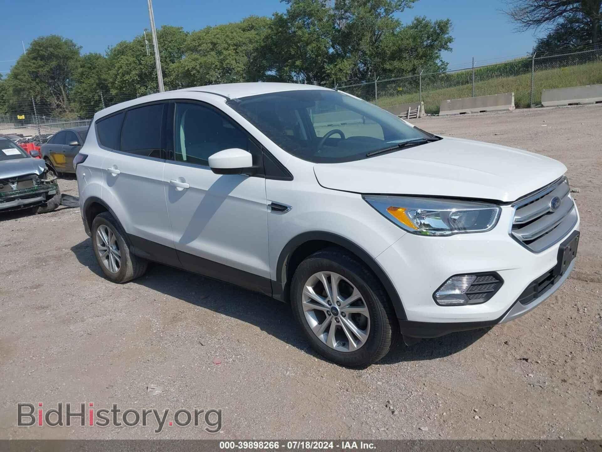 Фотография 1FMCU0GD0HUE77263 - FORD ESCAPE 2017