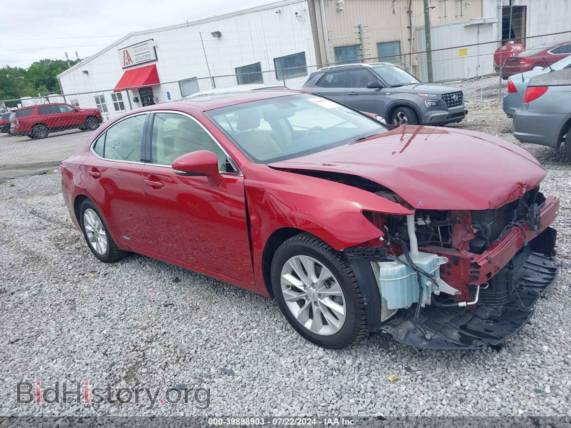 Фотография JTHBW1GG1F2079366 - LEXUS ES 300H 2015